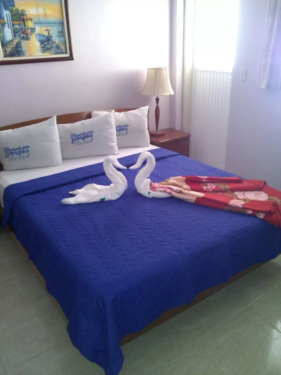 Photo of the whole room, Bed in HOTEL MUEVETE POR VARGAS