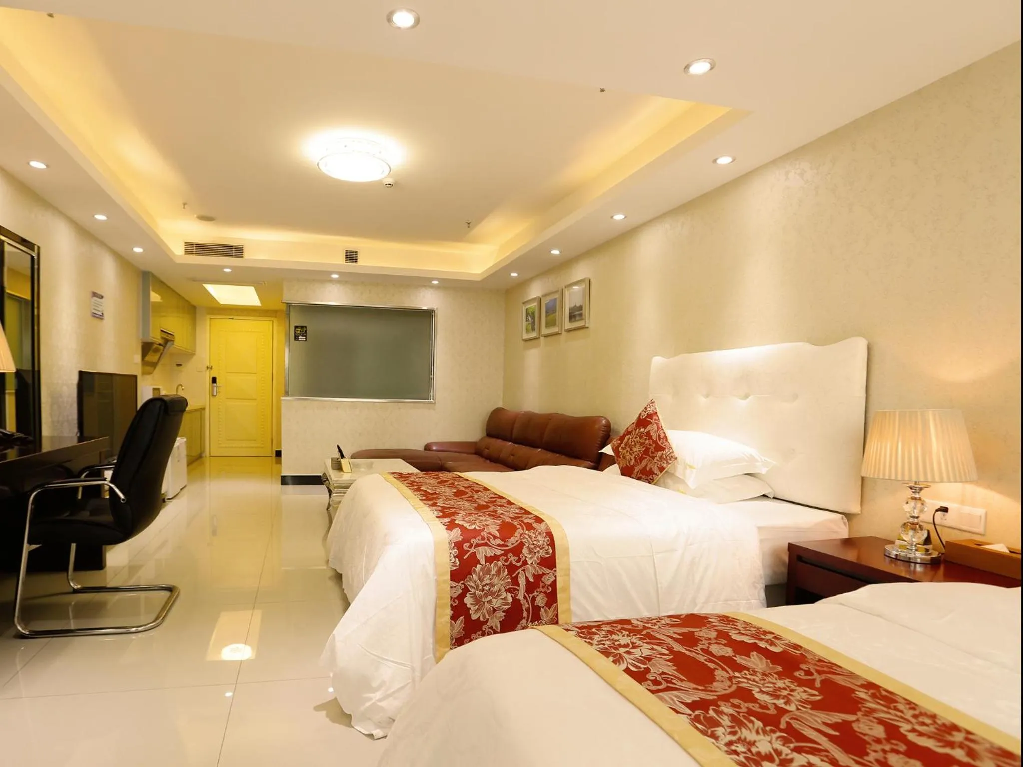 Photo of the whole room, Bed in Guangzhou Pengman Apartment Zhengjia Huanshi Branch