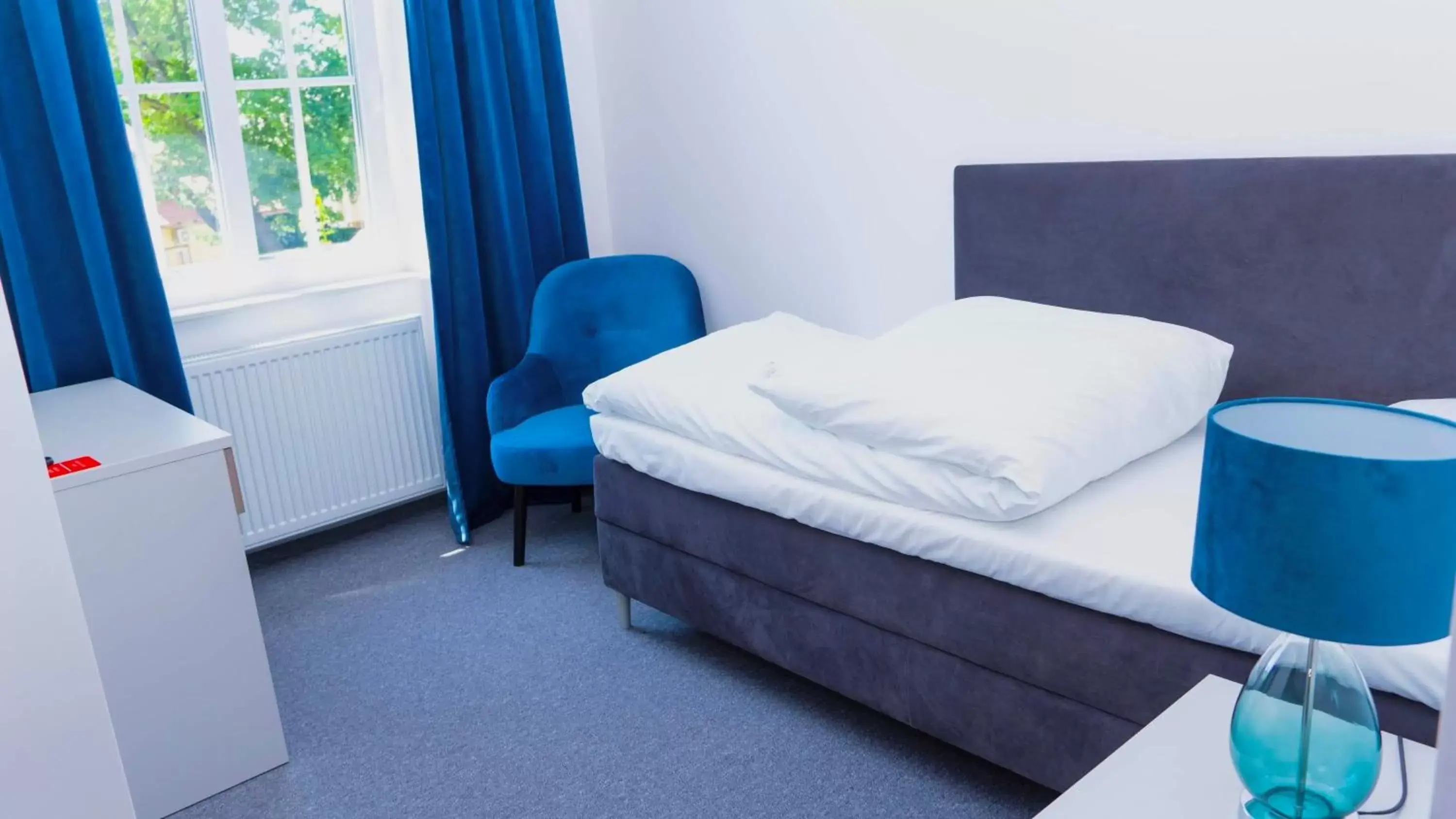 Single Room with Private Bathroom in Bon Żur Single Room with Private Bathroom in Bon Żur