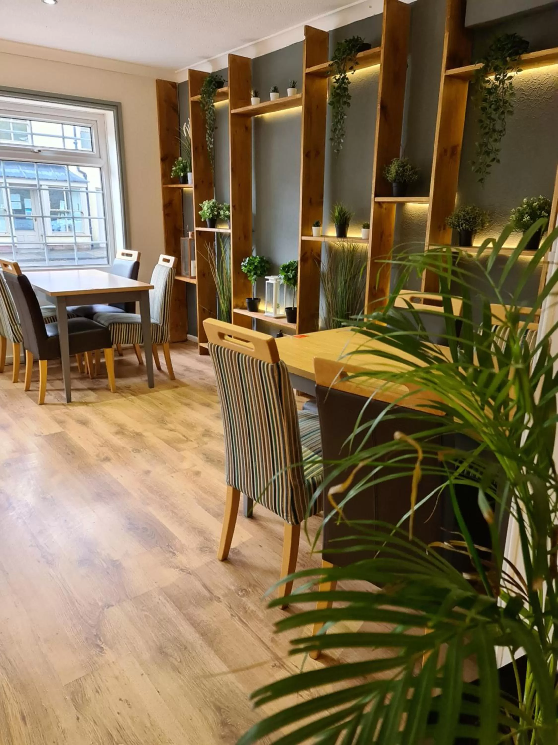 Restaurant/places to eat in The Lamb and Flag Inn