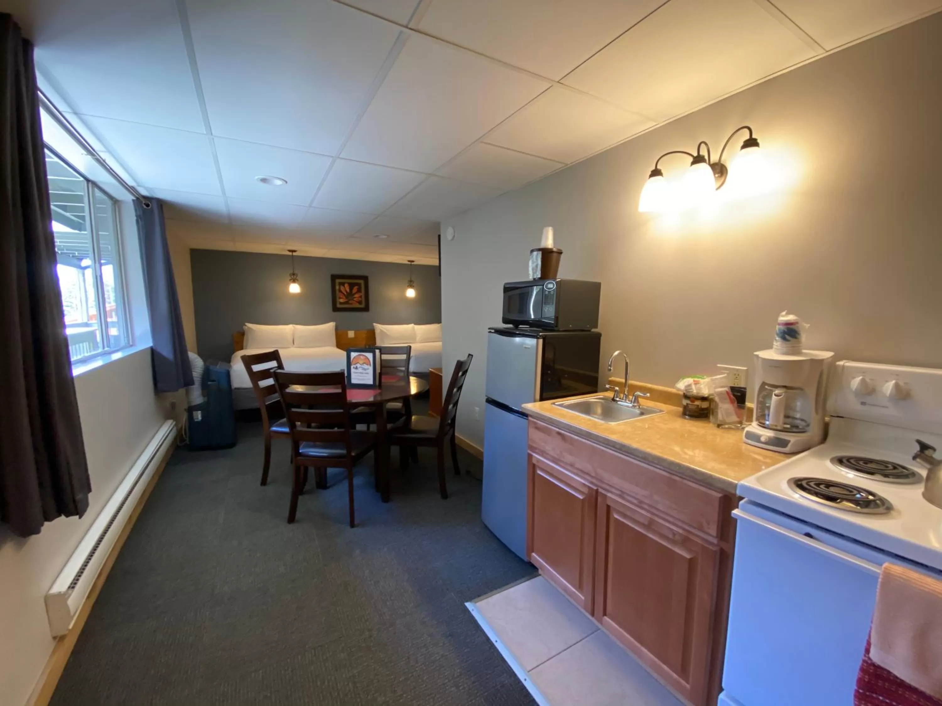 Kitchen or kitchenette, Kitchen/Kitchenette in Timber Ridge Lodge Ouray
