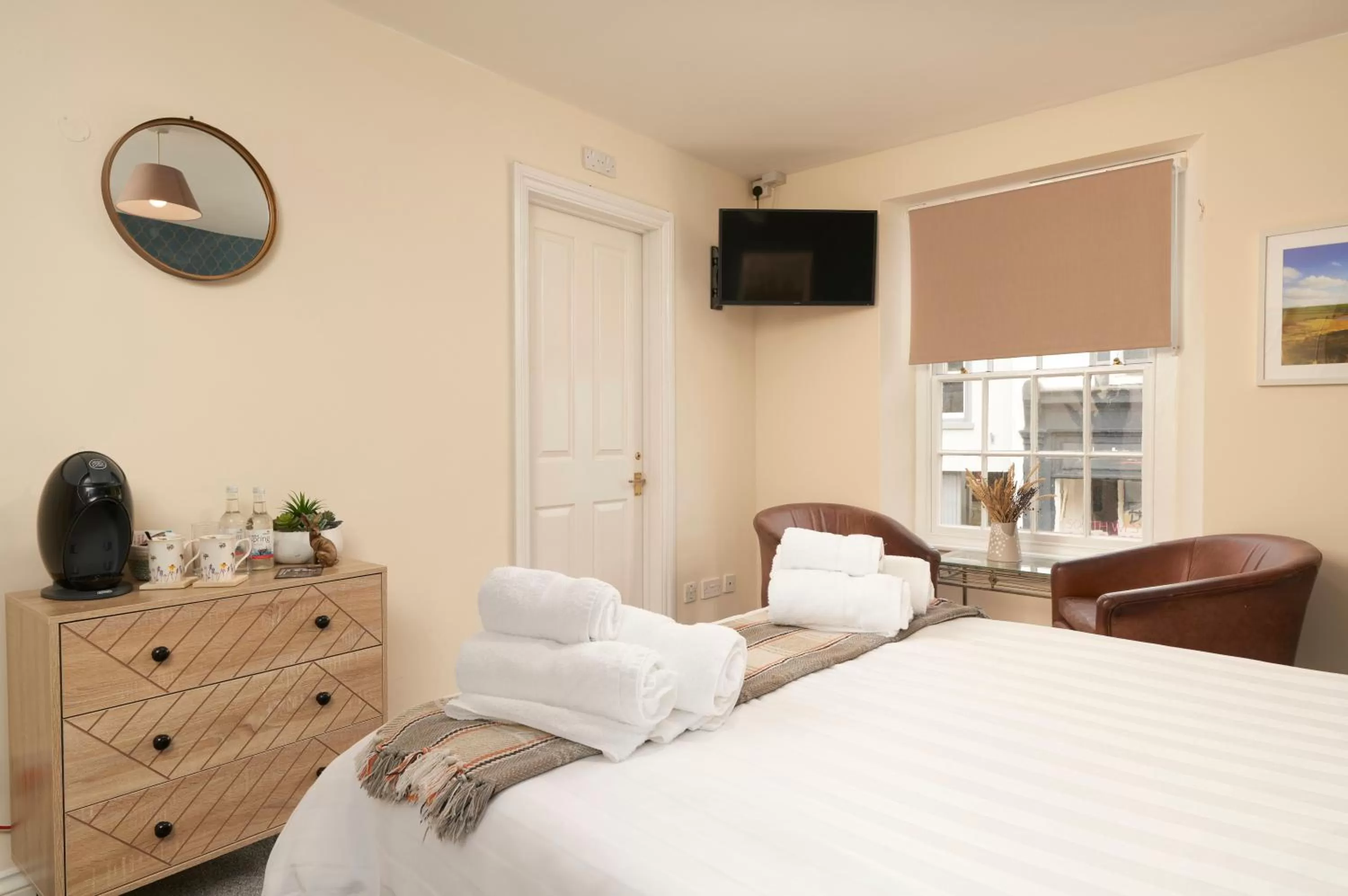 Bedroom, Bed in The White Hart Hotel