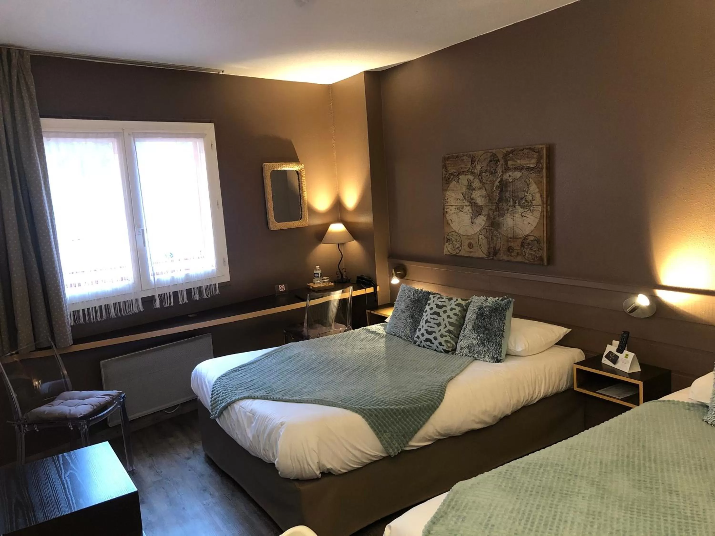 Triple Room in Logis Hôtel Burnichon