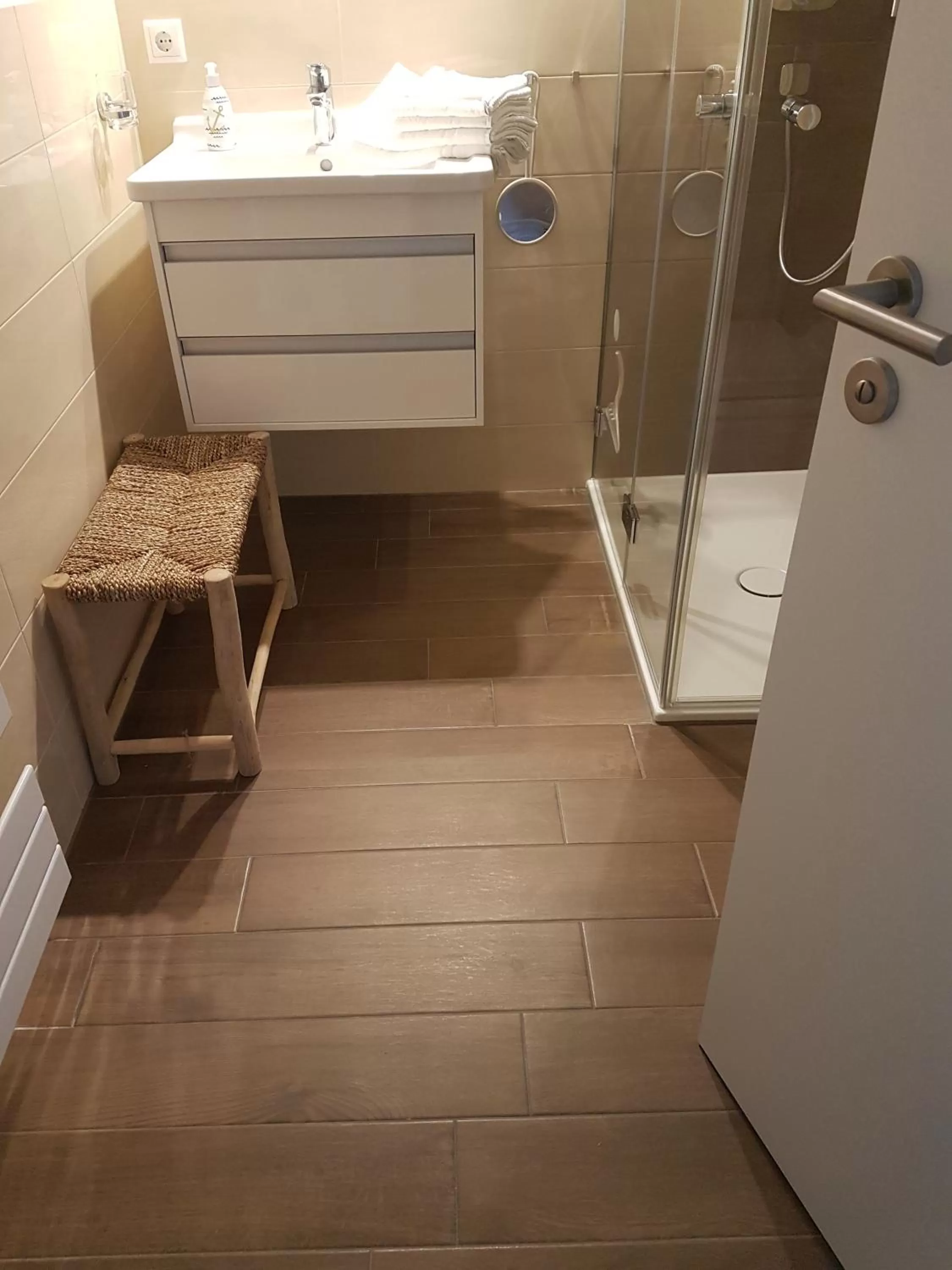 Shower in Hotel Rosenhof