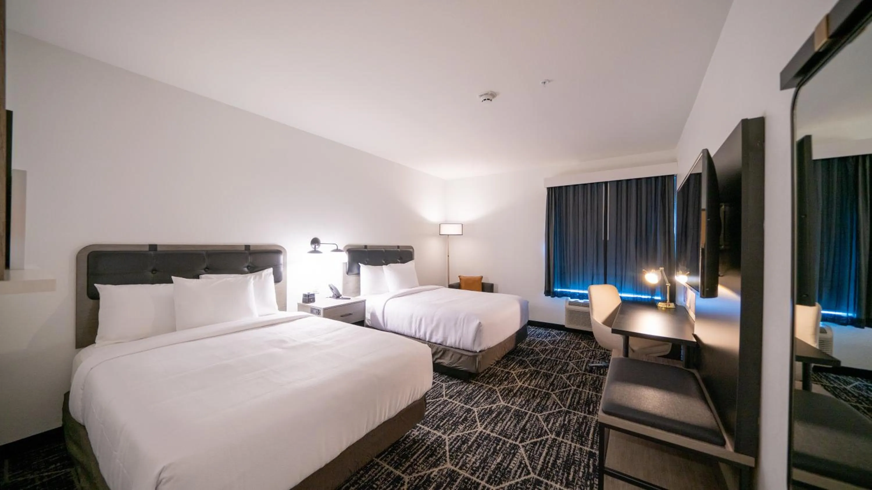 Bedroom, Bed in La Quinta Inn & Suites by Wyndham Austin Parmer Tech Ridge