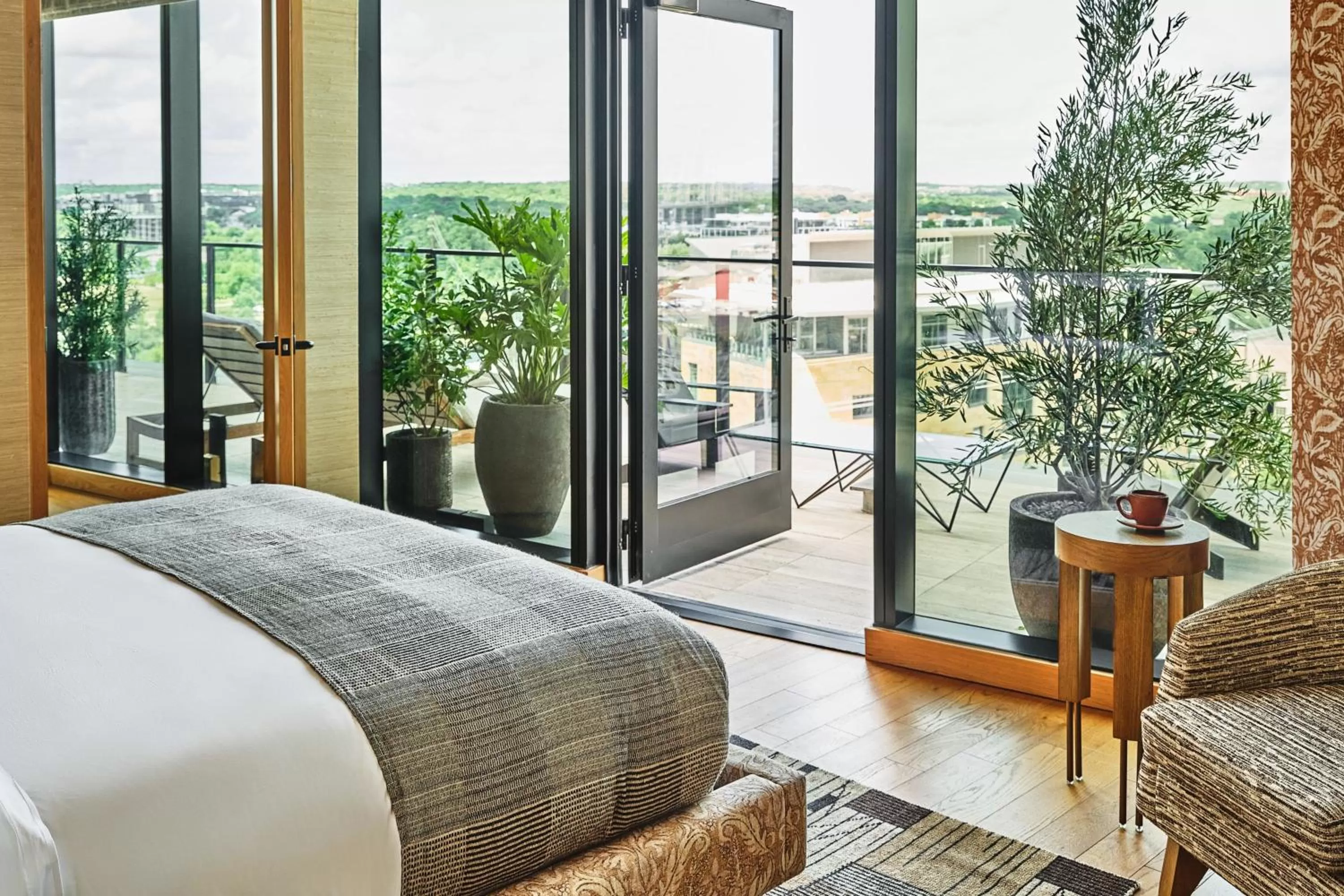 Bedroom, Bed in Austin Proper Hotel, a Member of Design Hotels