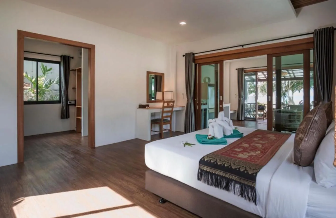 Bed in Southern Lanta Resort