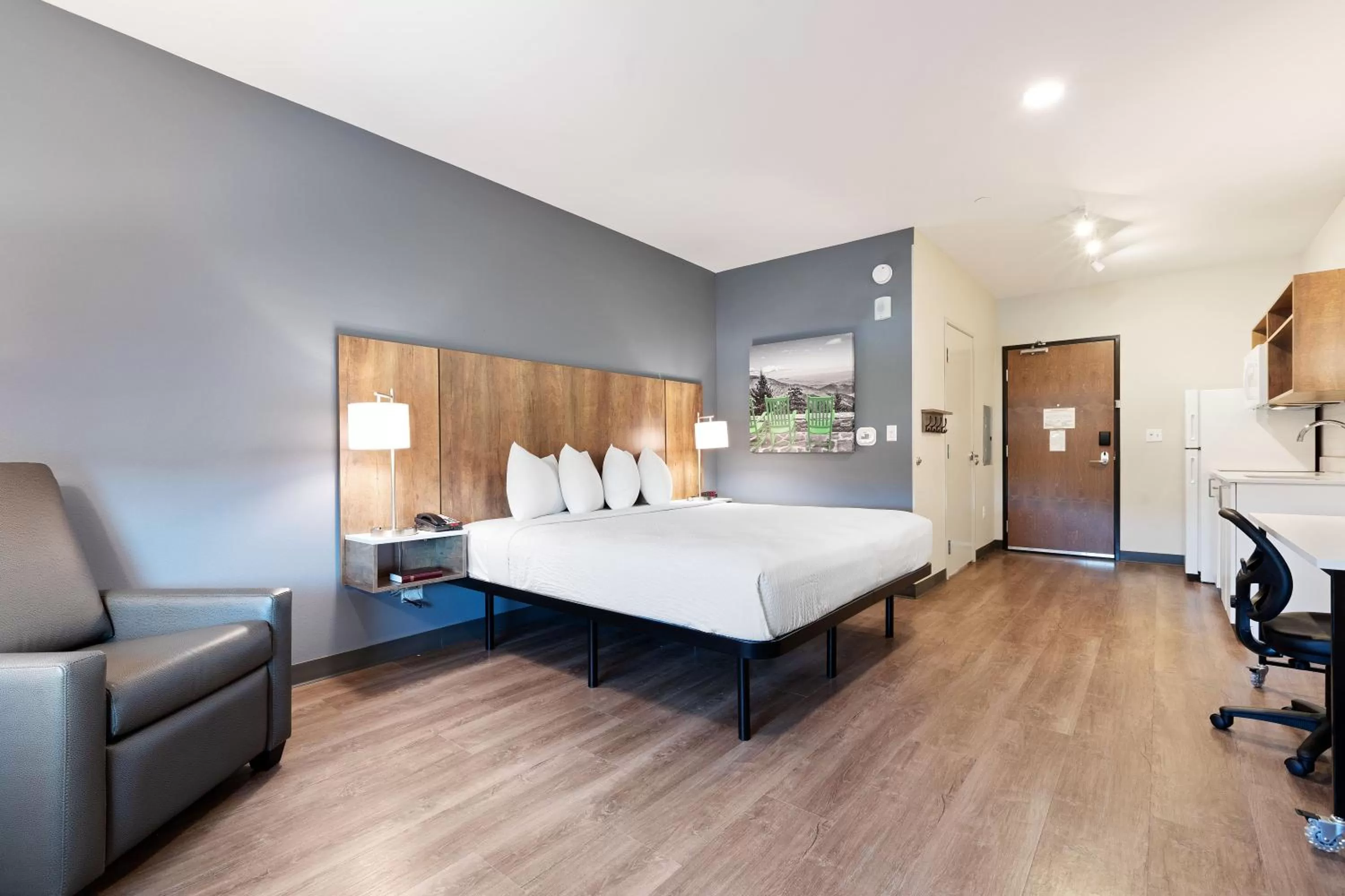 Photo of the whole room, Bed in Extended Stay America Premier Suites - Atlanta - Newnan