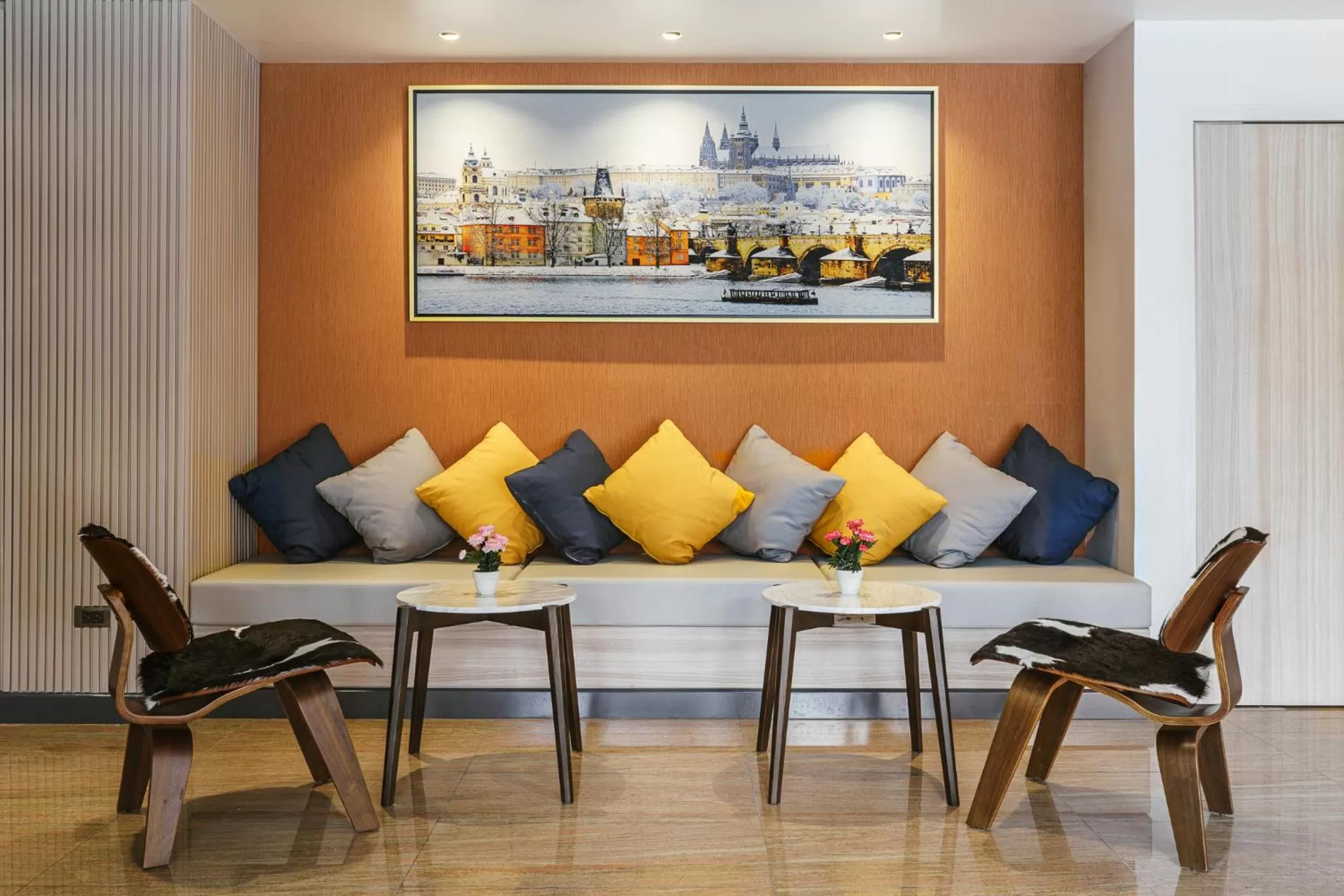 Communal lounge/ TV room in Season Place