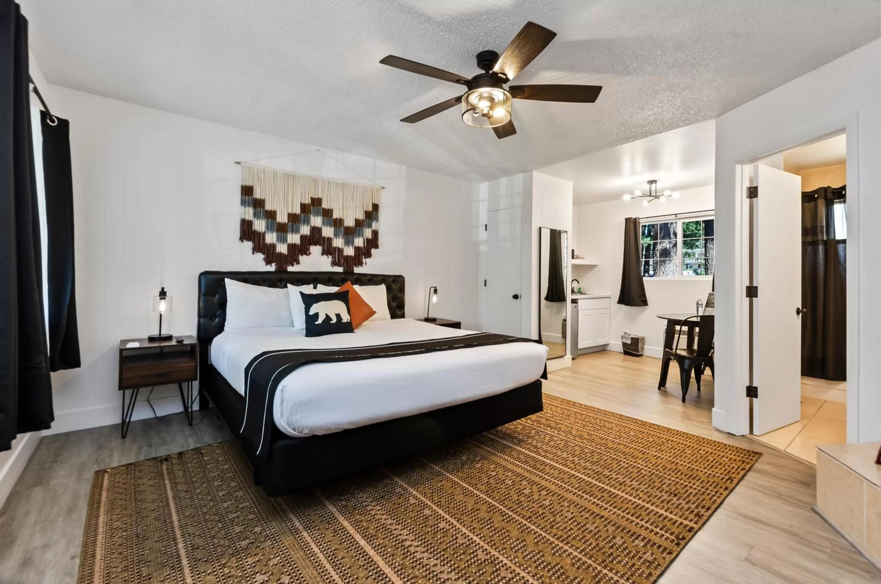 Bed in The Jeffrey Hotel