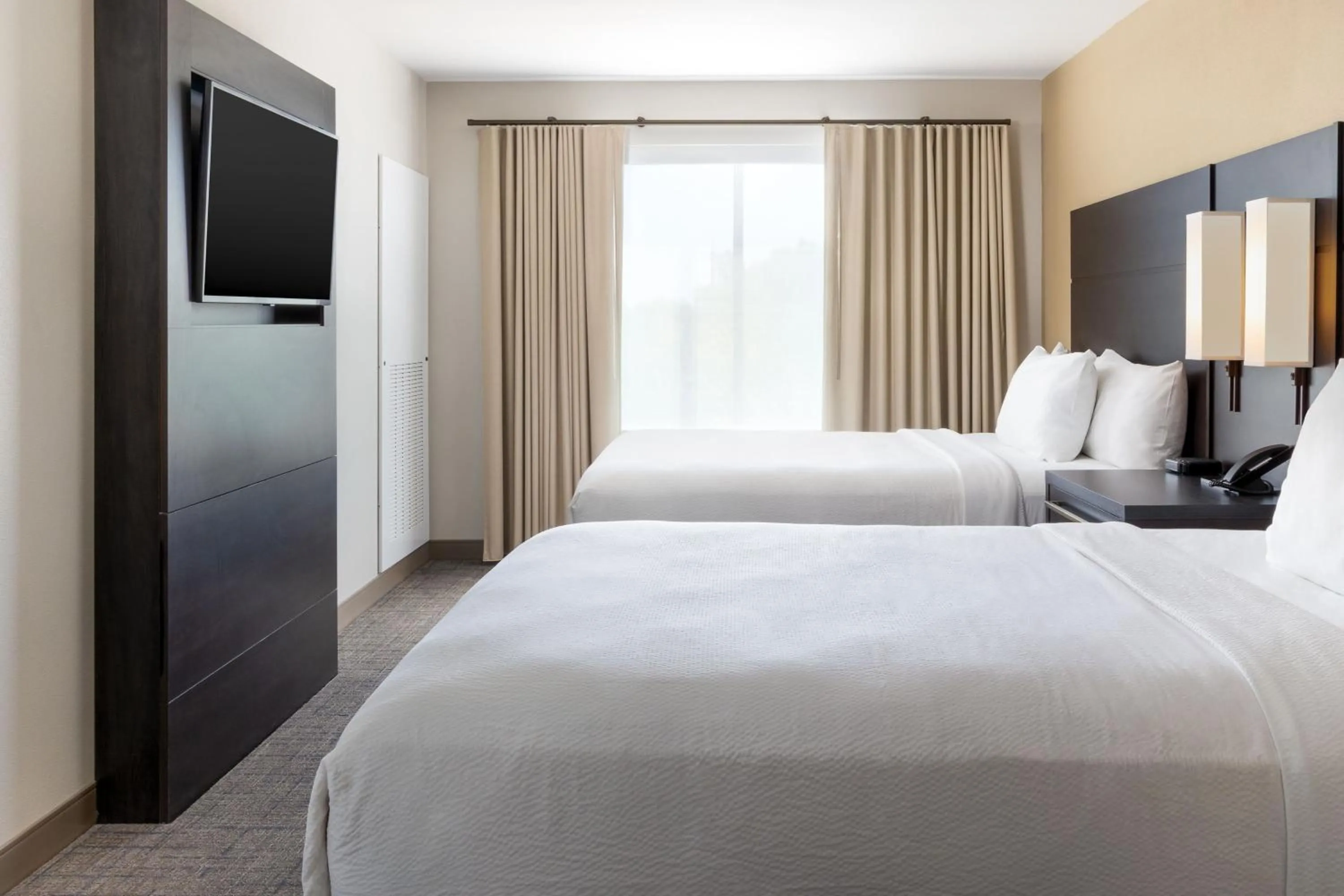 Photo of the whole room, Bed in Residence Inn by Marriott Fairfield Napa