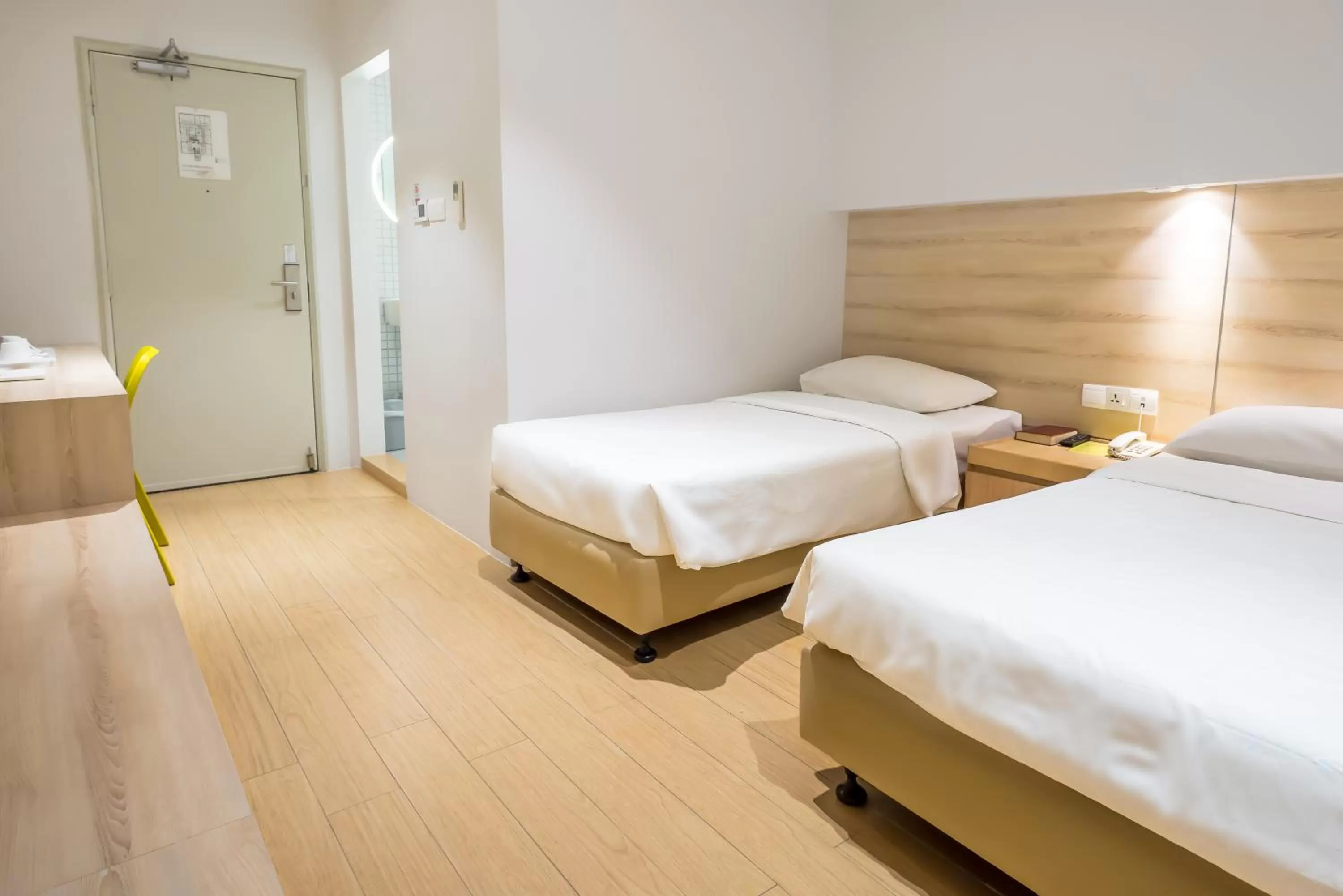 Bedroom, Bed in Summer View Hotel