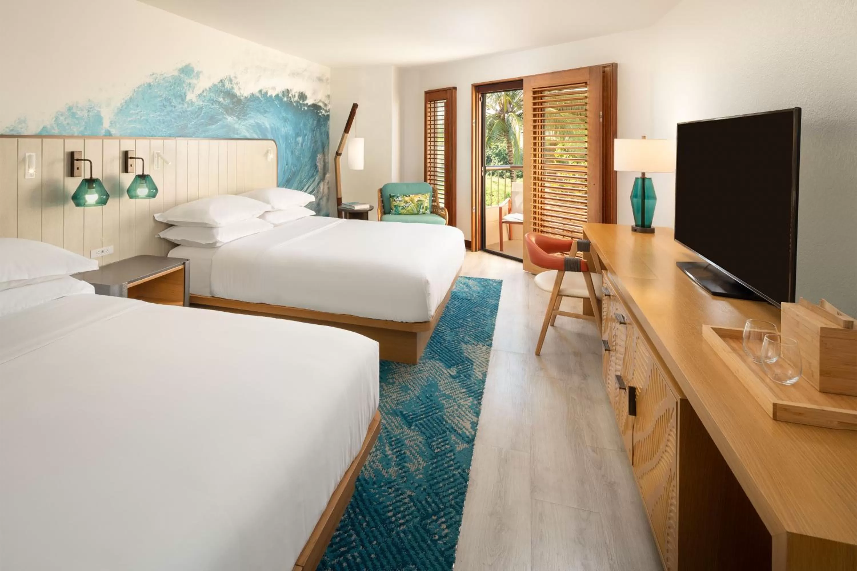 Bedroom, Bed in Sheraton Kauai Coconut Beach Resort