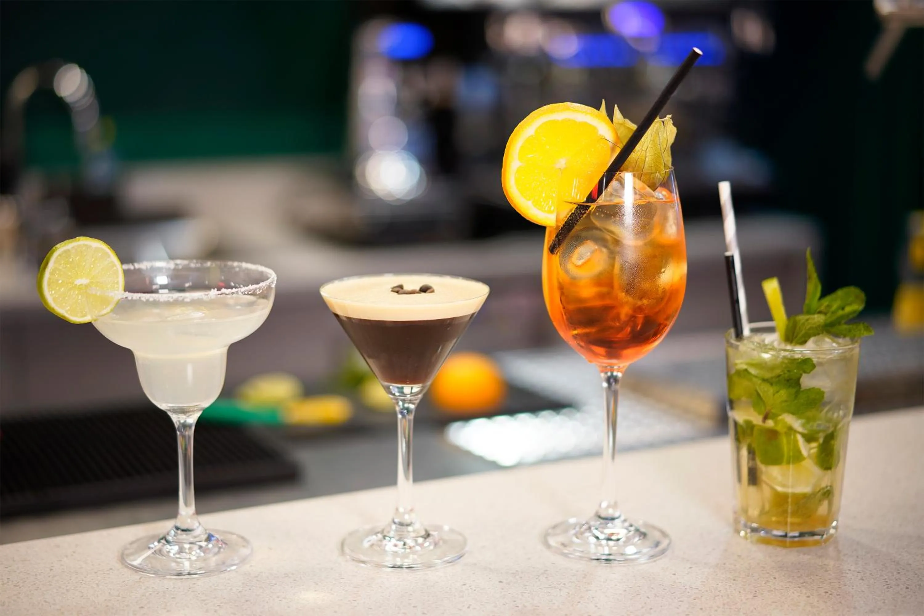 Lounge or bar in MEININGER Hotel Berlin Hauptbahnhof