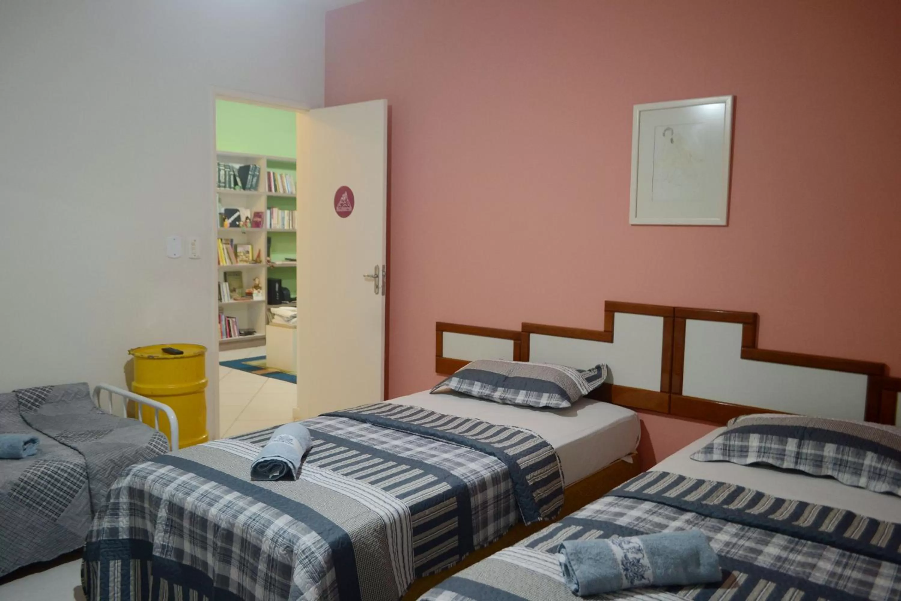 Shower, Bed in A Casa Morro do Moreno