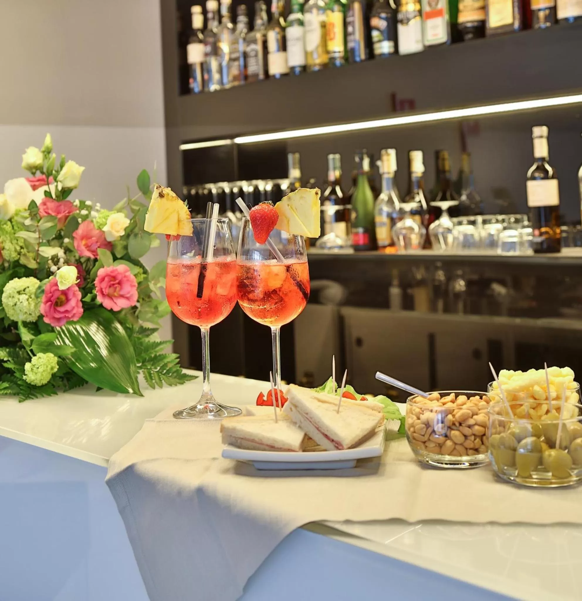 Lounge or bar in Best Western Plus Hotel Modena Resort