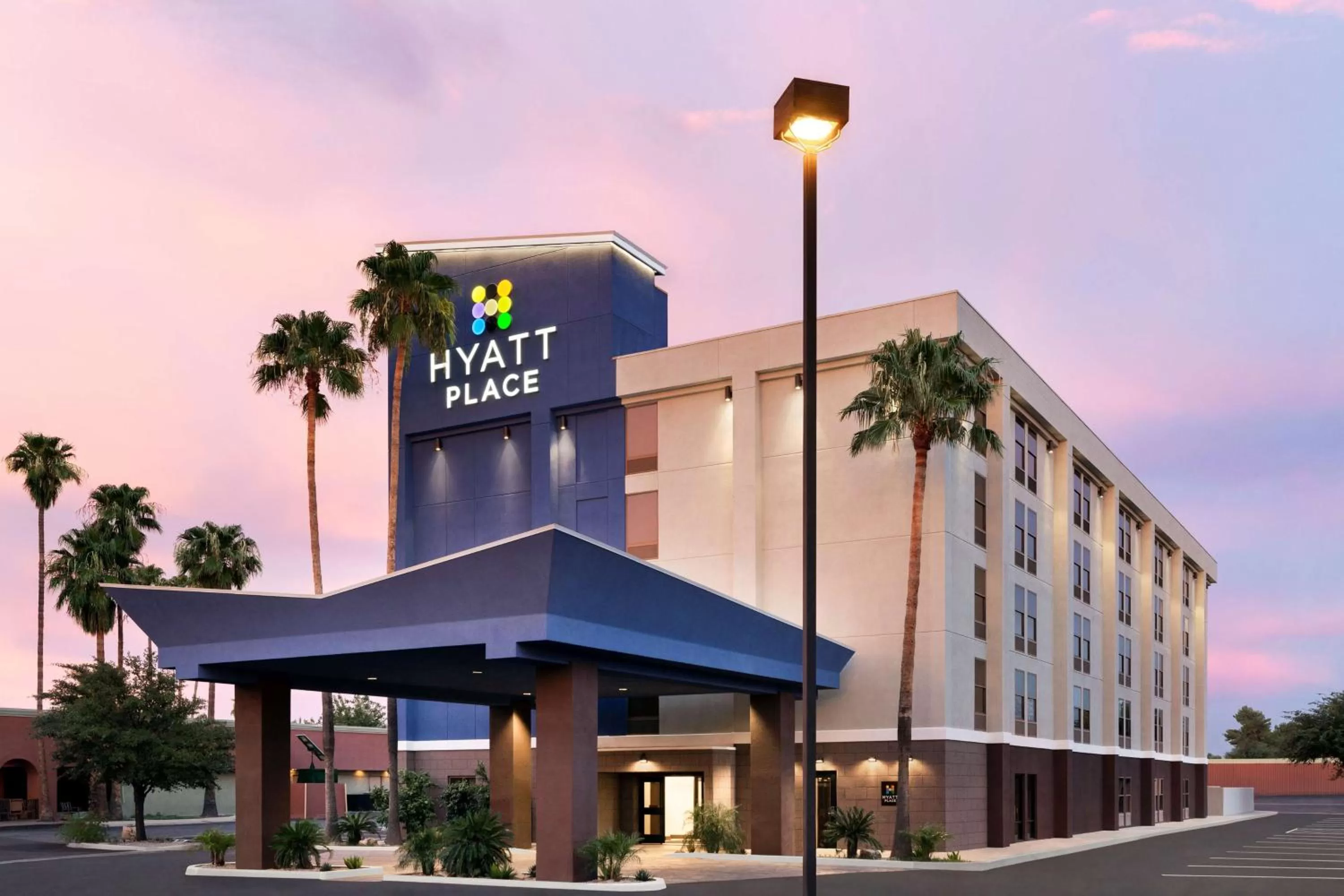Property building in Hyatt Place Tucson Central