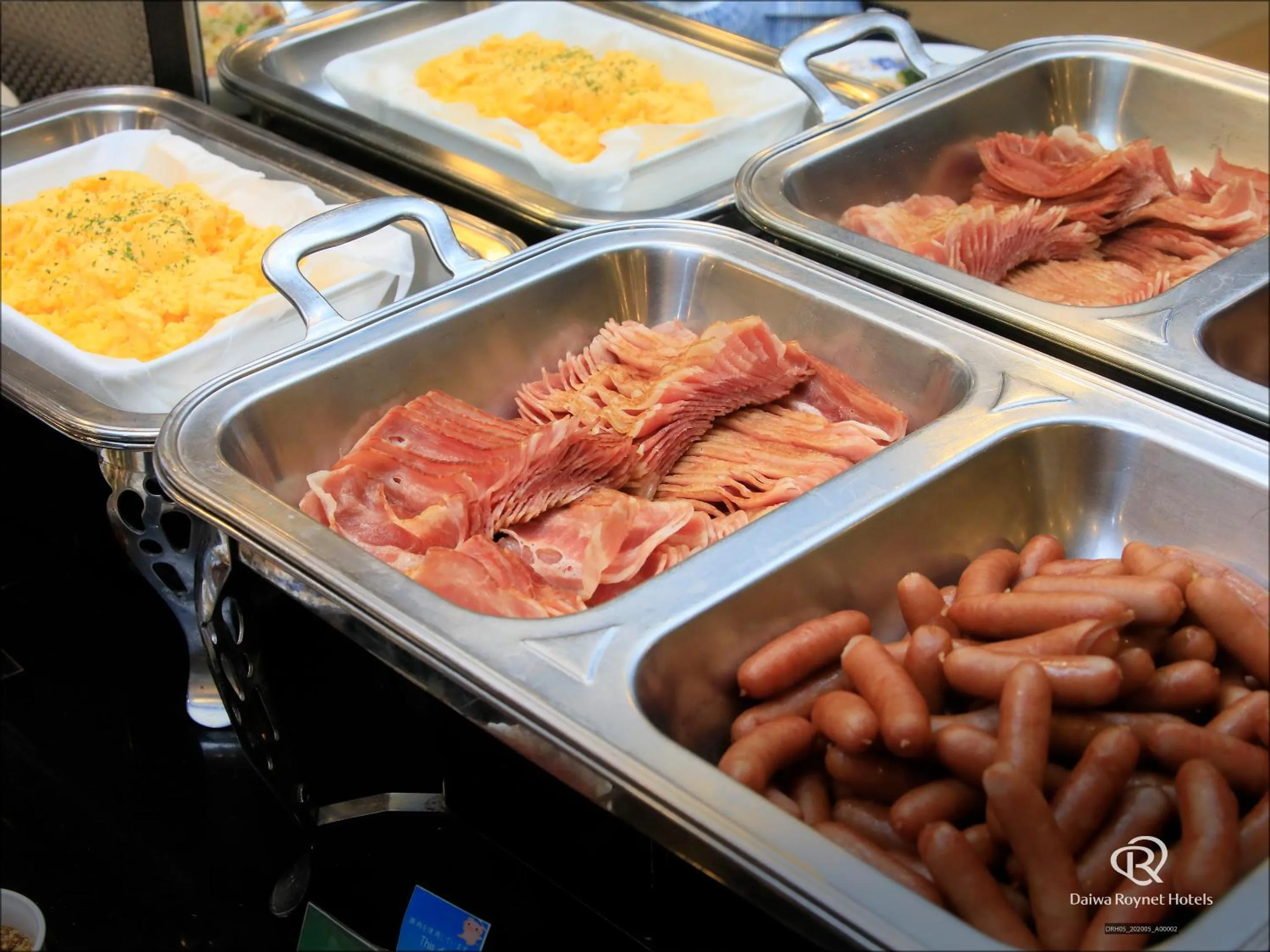 Buffet breakfast in Daiwa Roynet Hotel Kyoto-Hachijoguchi