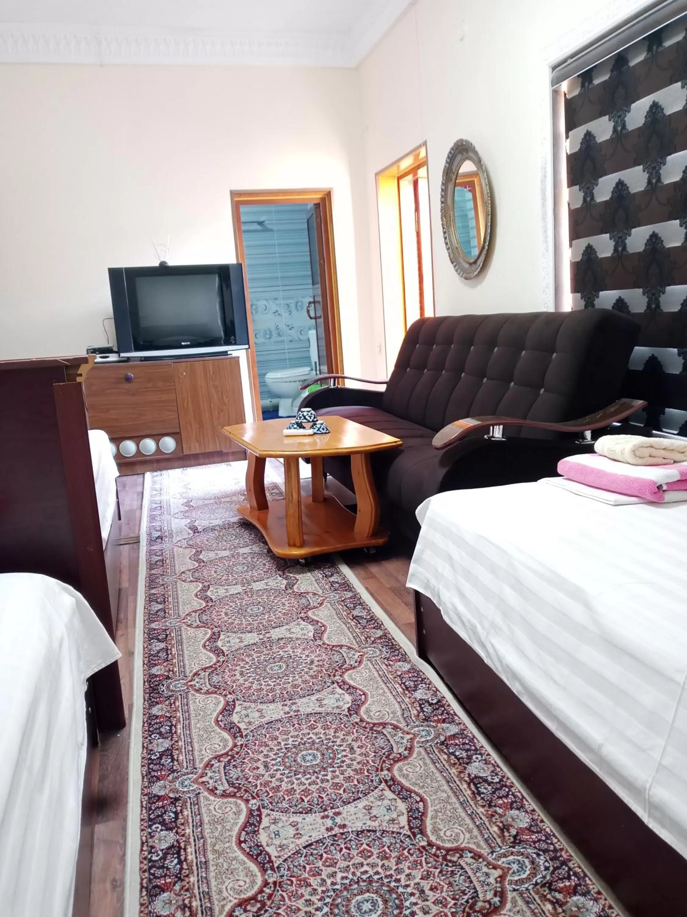 Bed in Best Hotel Nasriddin Navruz 1 Minut way till Old City