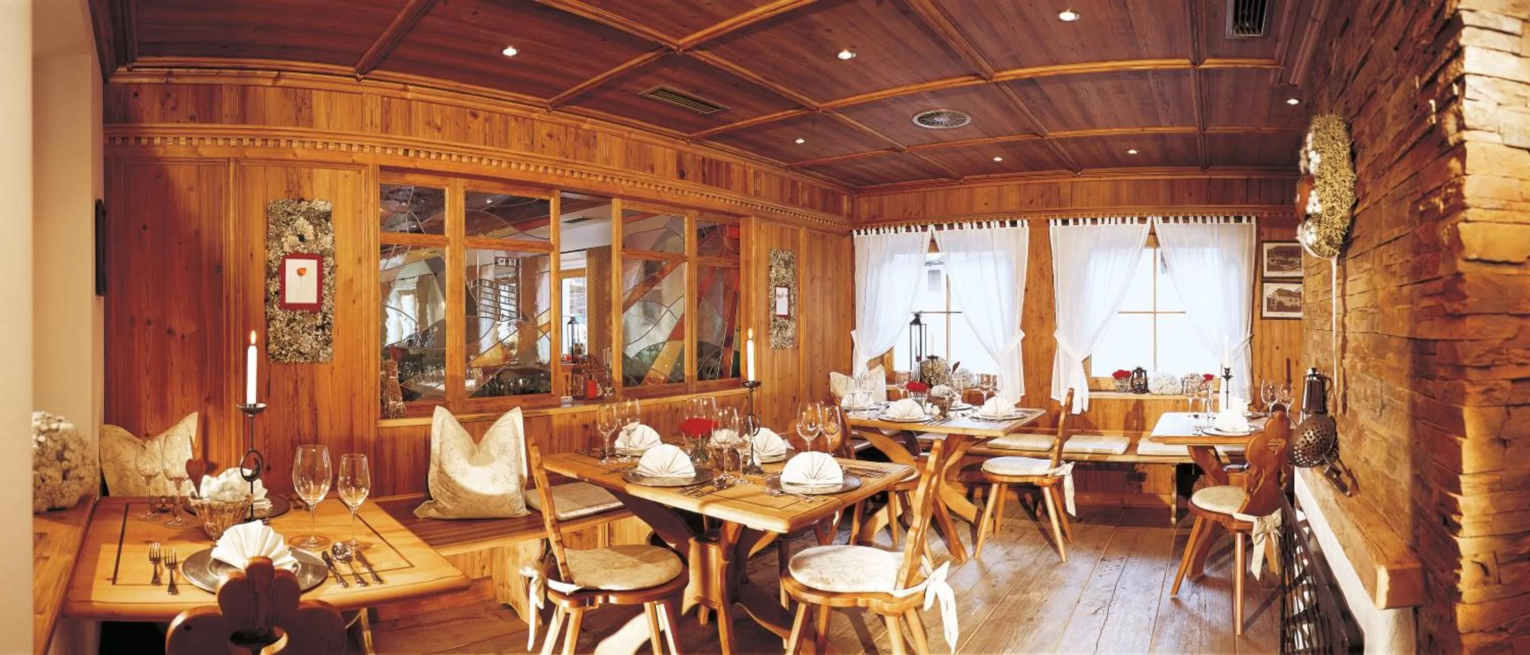 Restaurant/places to eat in Hotel Enzian