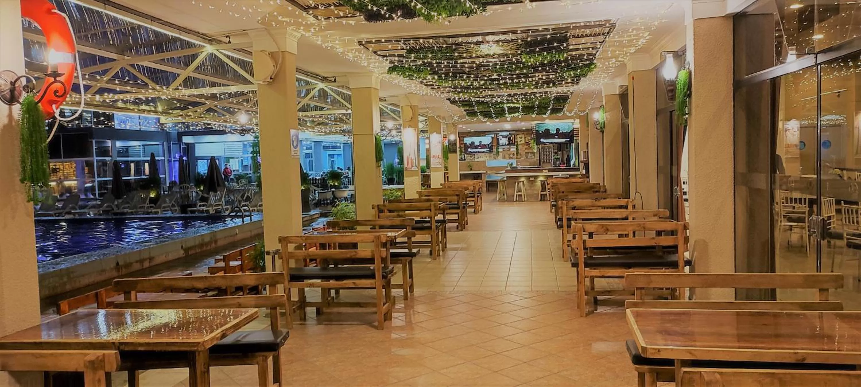 Restaurant/places to eat in Hotel Los Ceibos