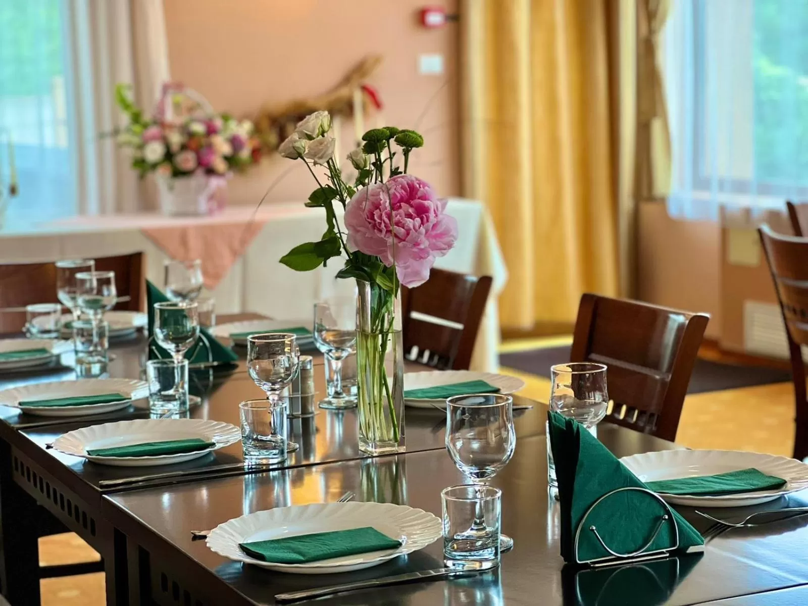 Restaurant/places to eat in Hotel Oxford By TimHotels