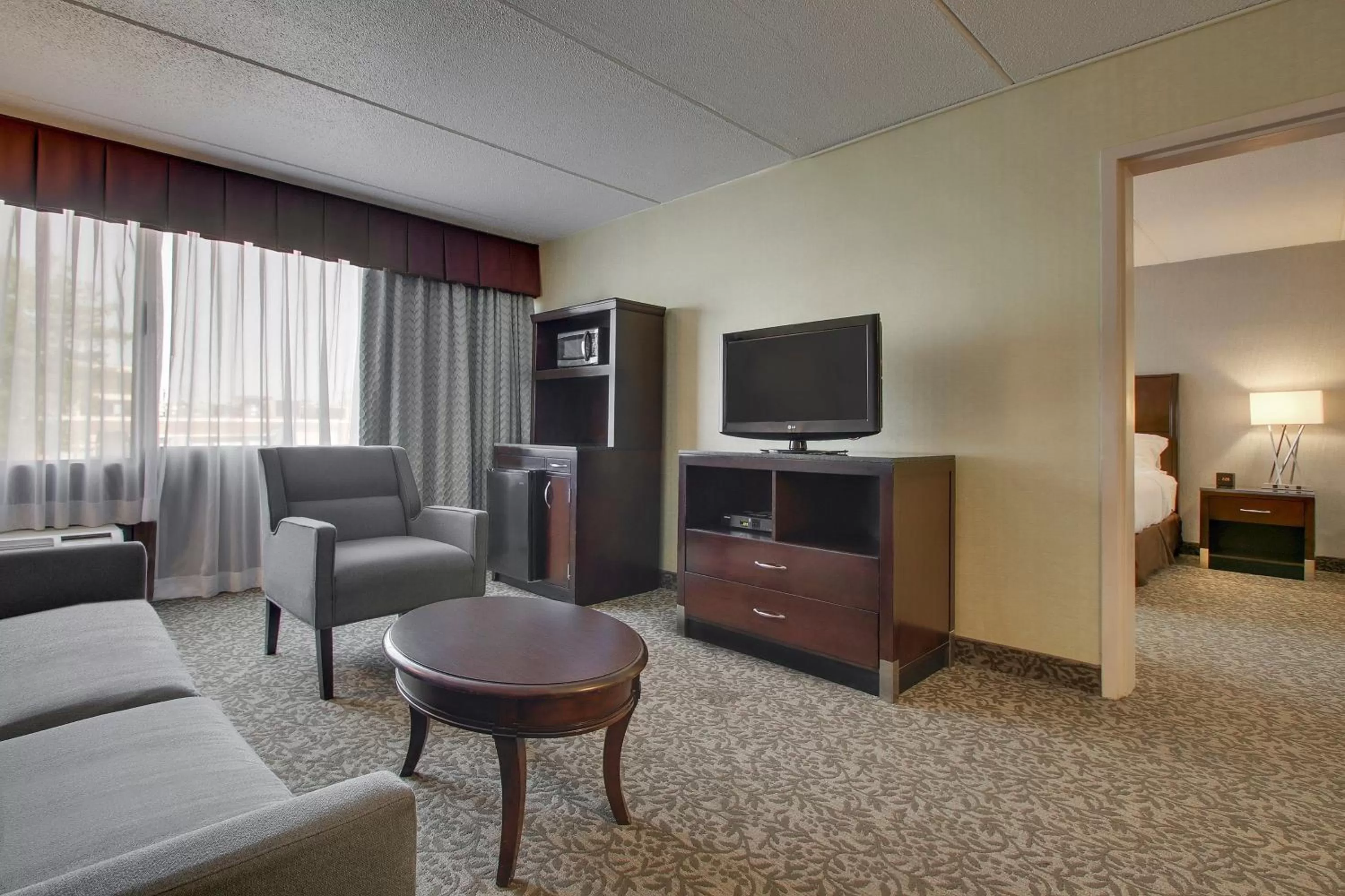 Photo of the whole room in Holiday Inn Westbury-Long Island by IHG