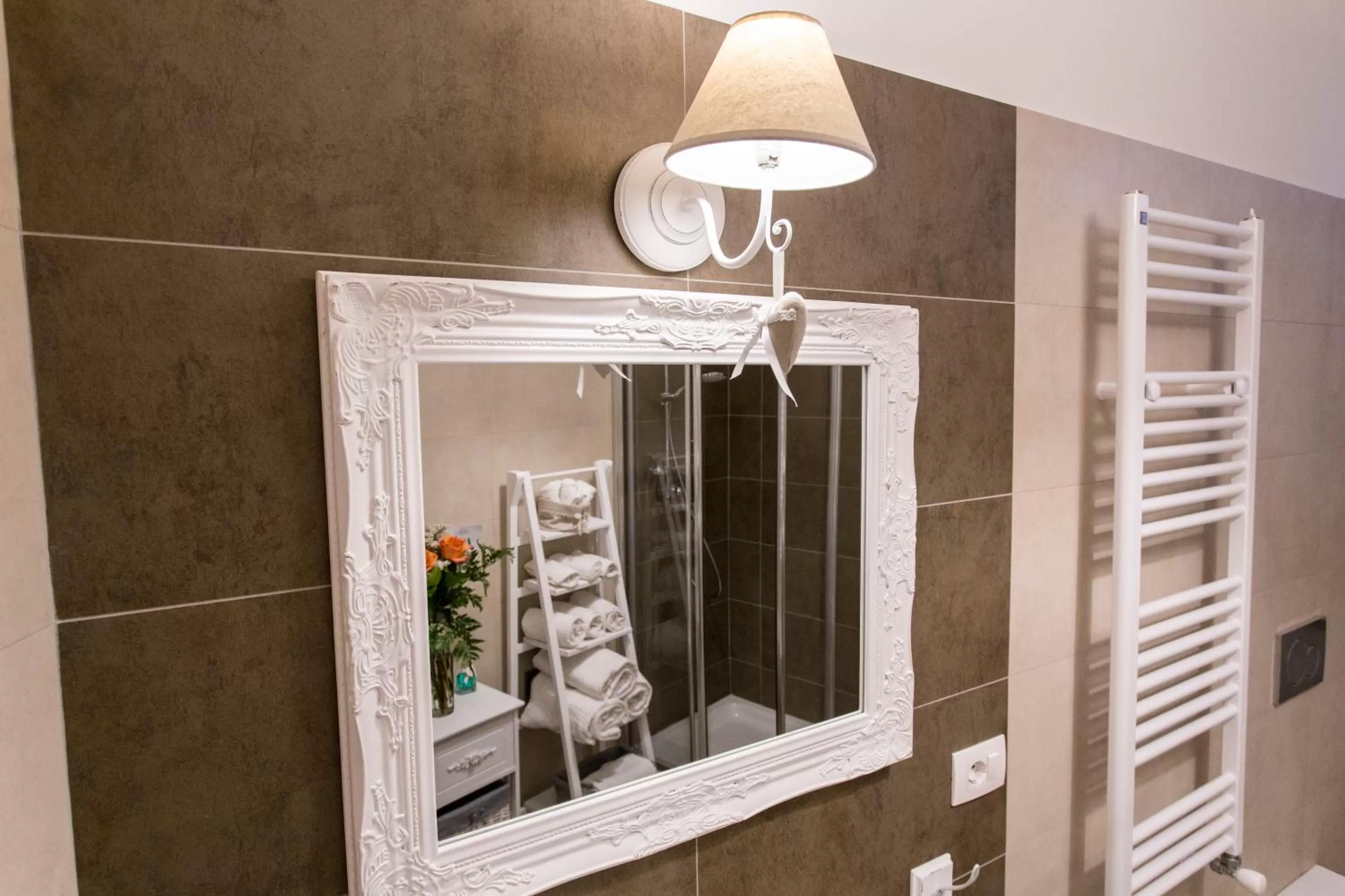 Bathroom in La Vecchia Tenenza B&B