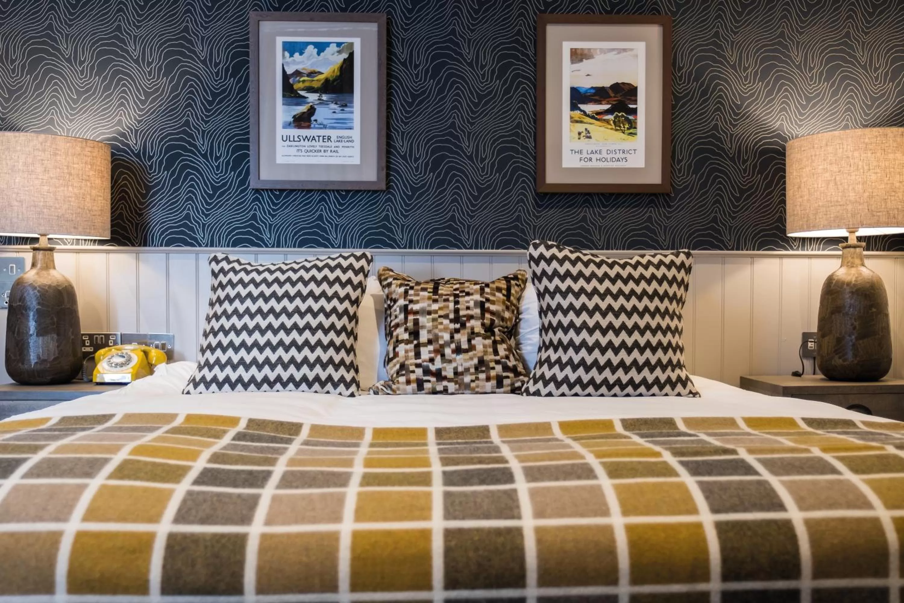 Bedroom, Bed in Toll House Inn