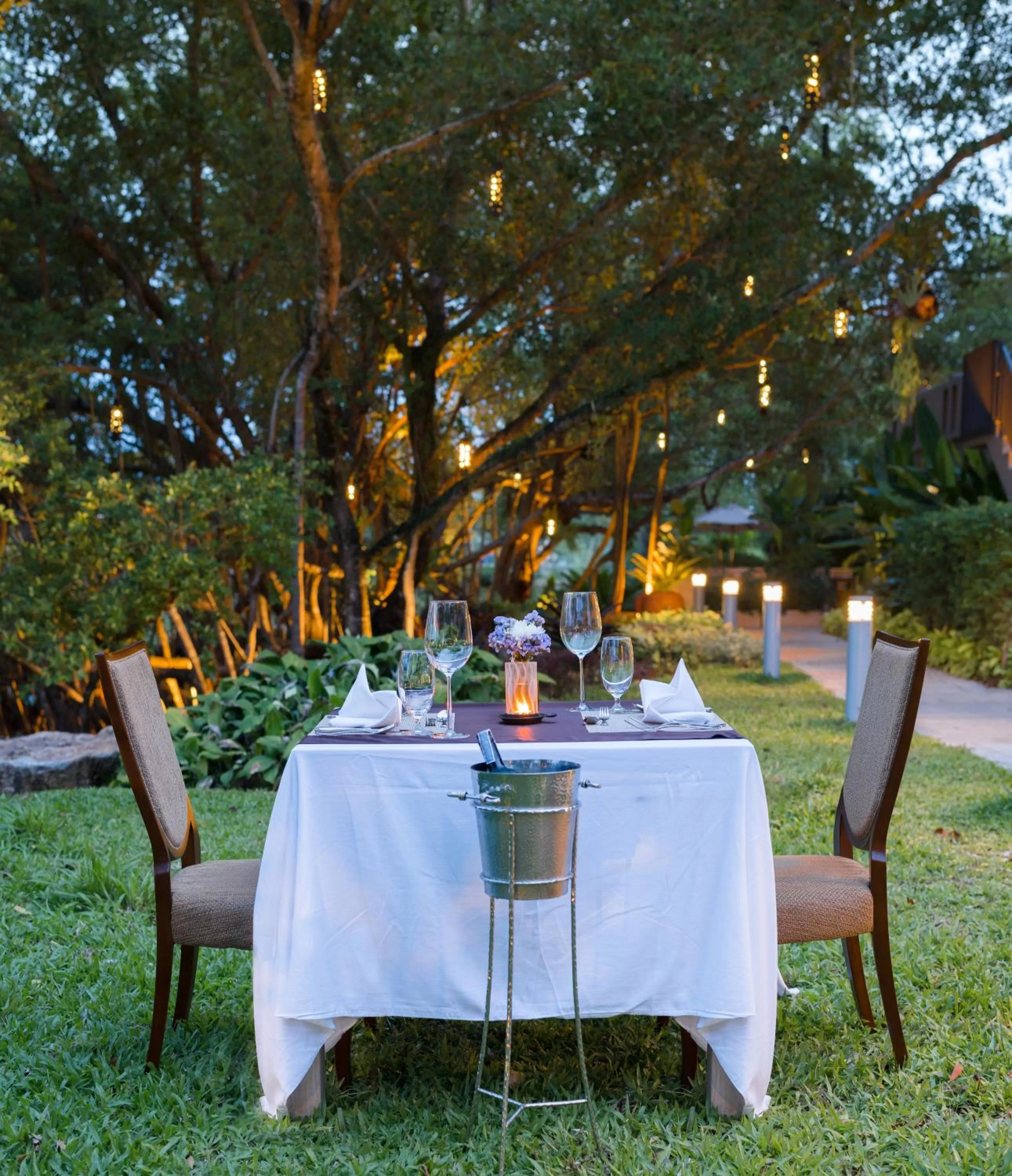 Garden in Rimnaam Klangchan Hotel - SHA Plus