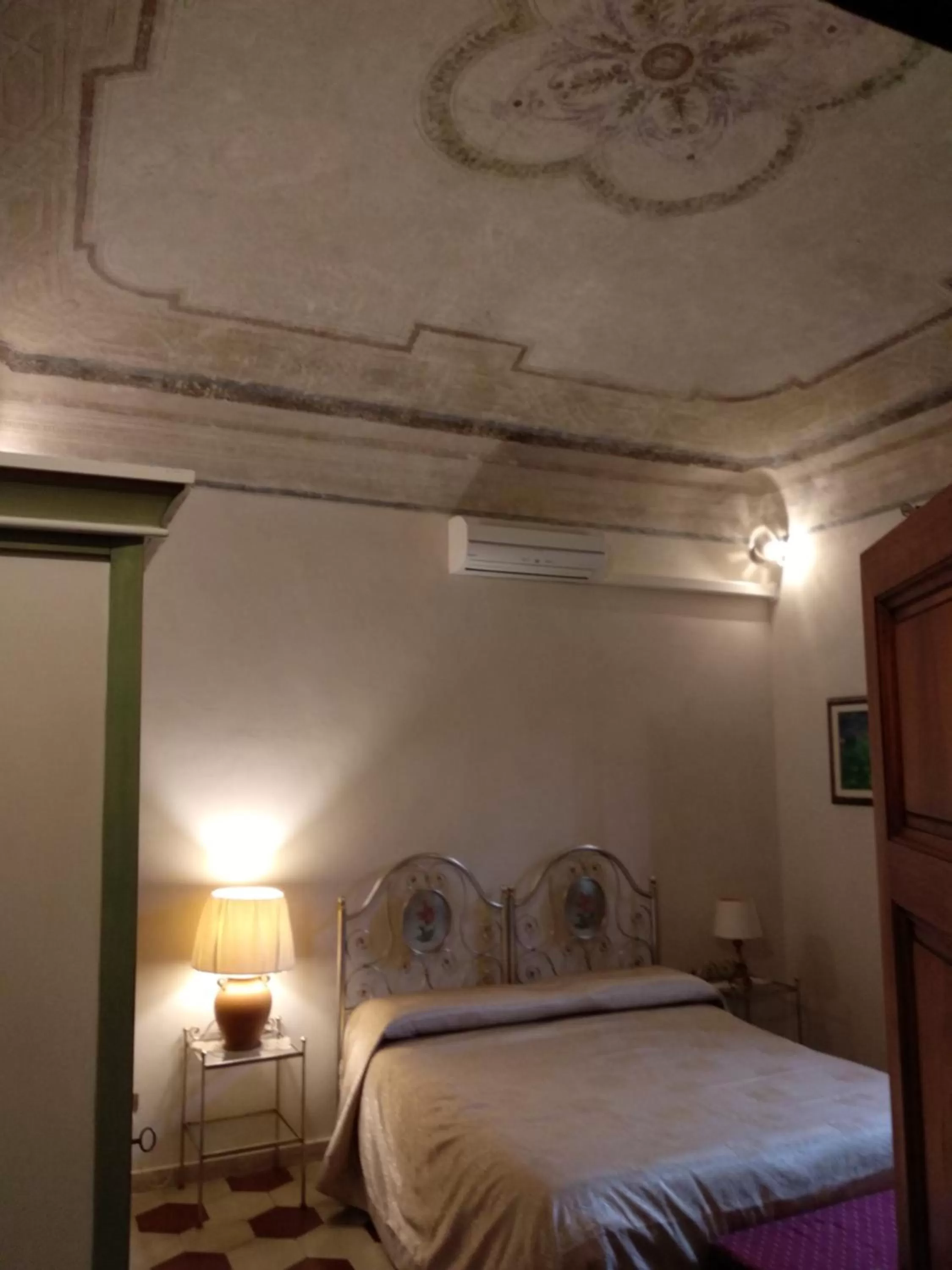 Photo of the whole room, Bed in B&B Cribò