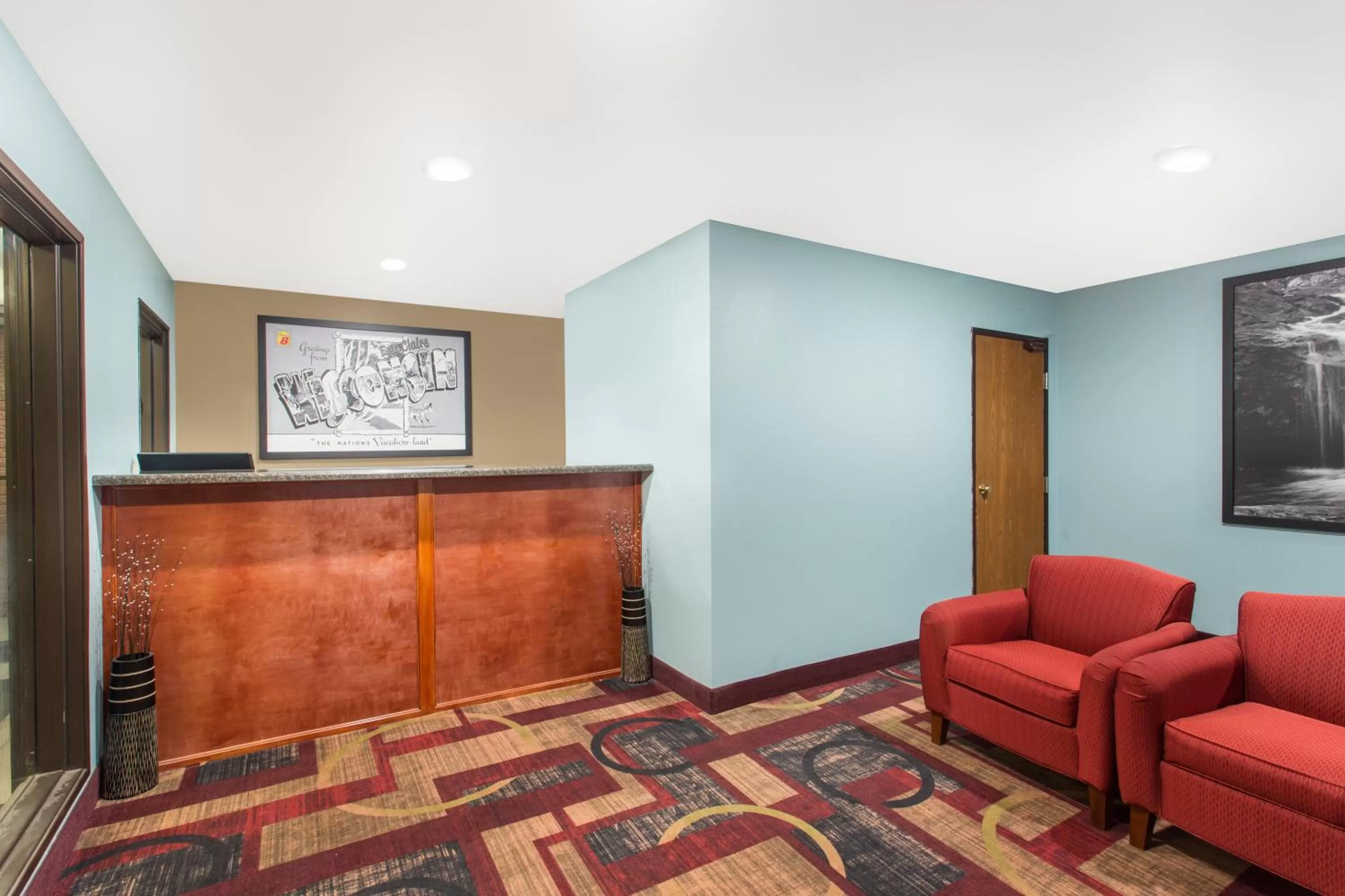 Lobby or reception, Lobby/Reception in Super 8 by Wyndham Eau Claire I-94