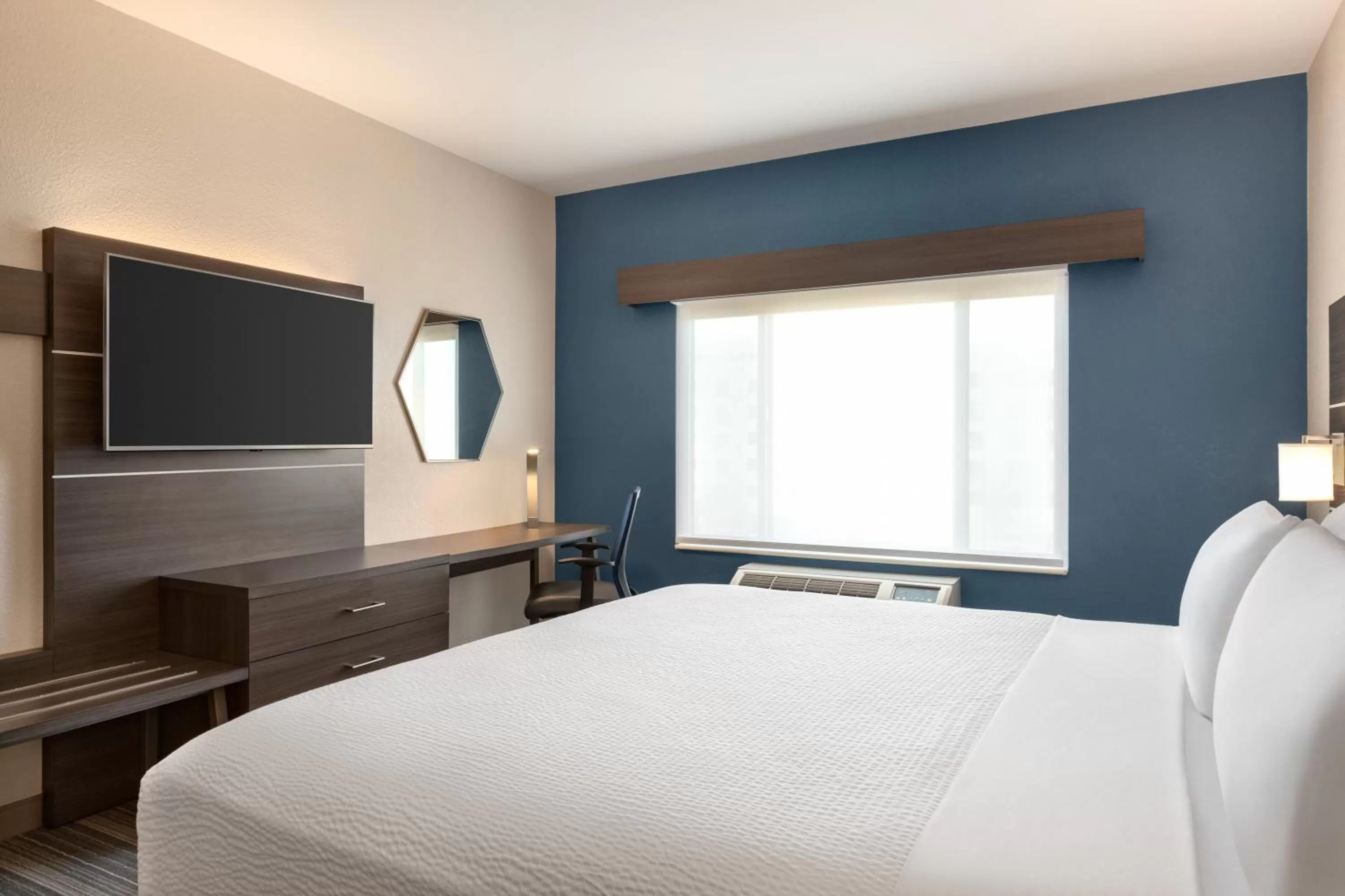Bed in Holiday Inn Express & Suites Denver Airport by IHG