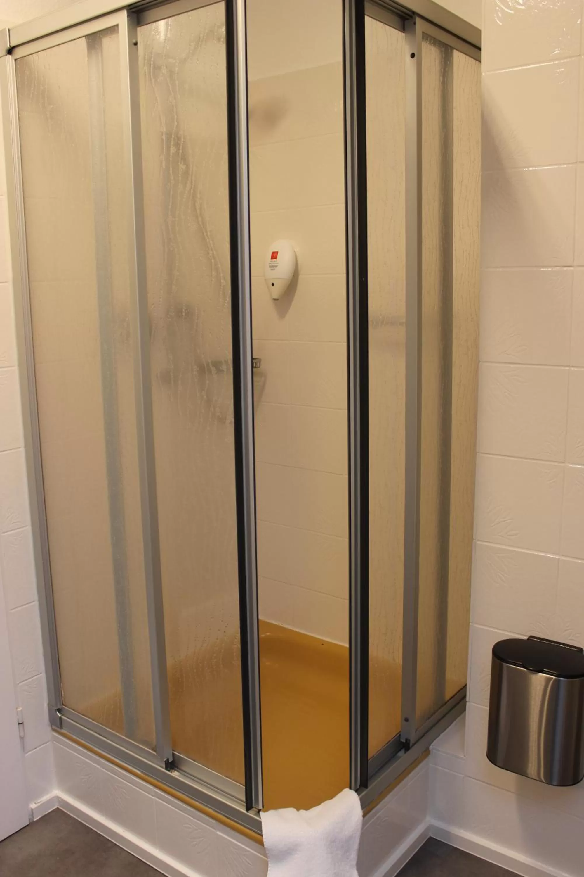 Shower in Hotel Rosmarin