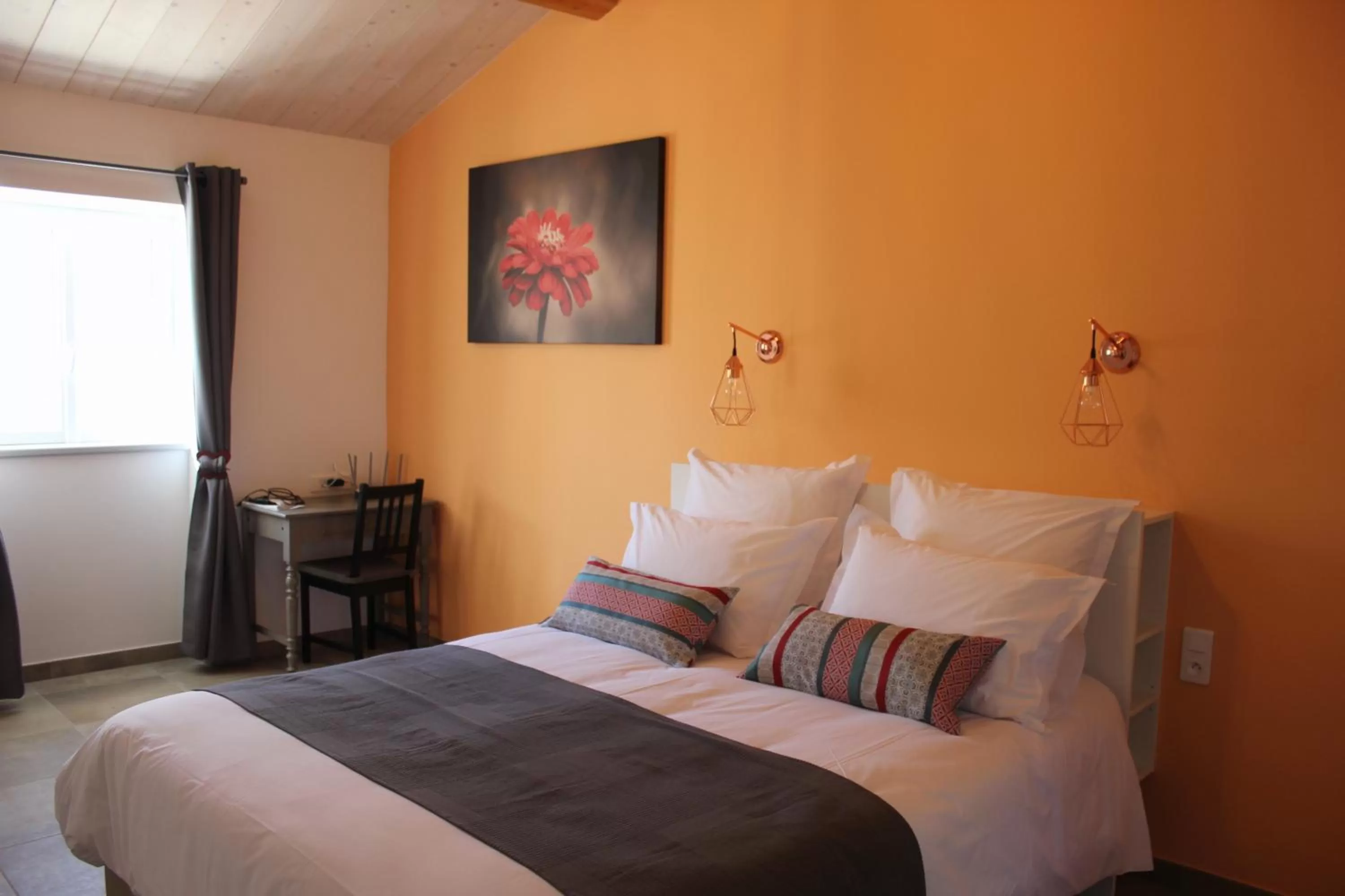 Photo of the whole room, Bed in DOMAINE FORVENT