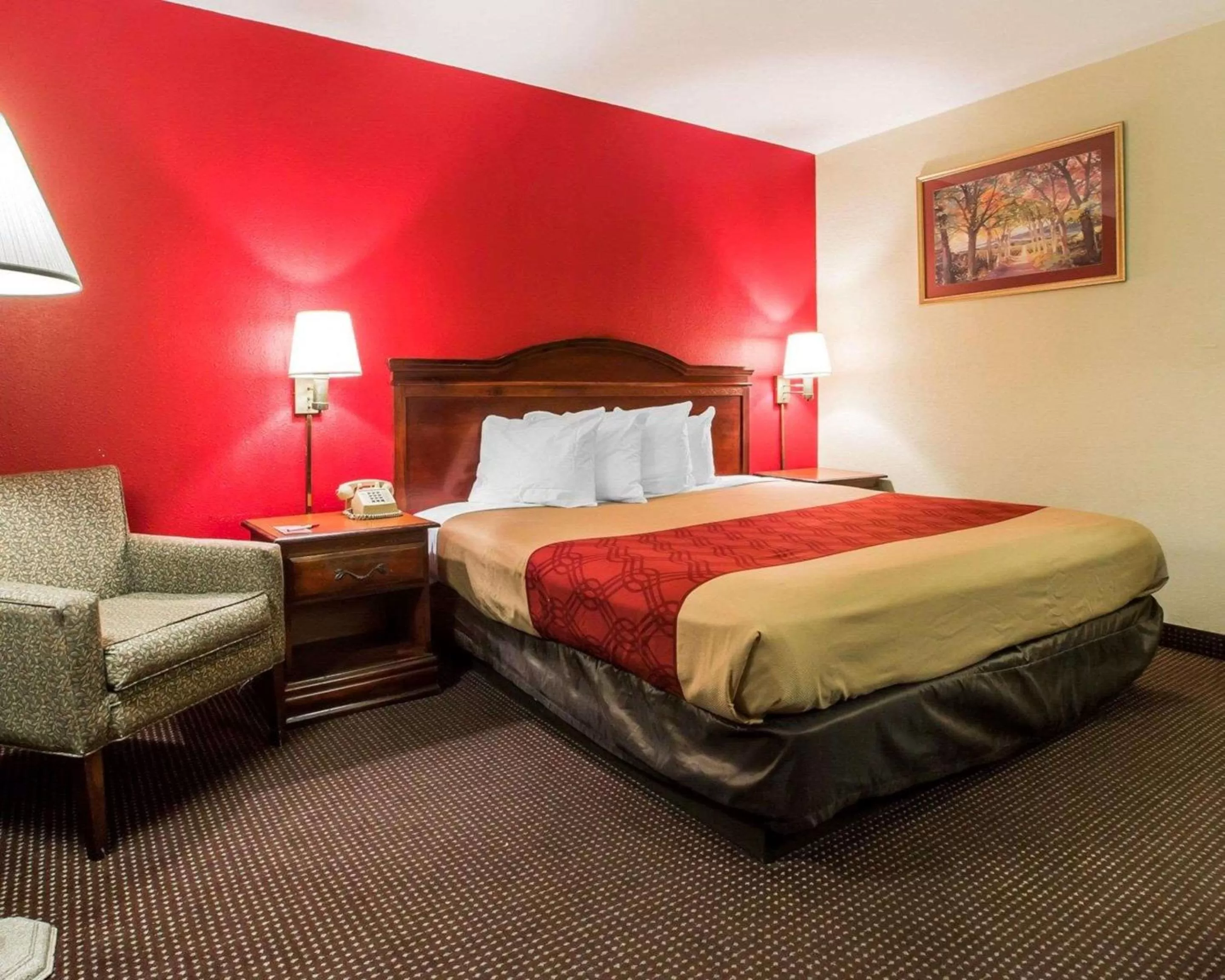 Photo of the whole room, Bed in Econo Lodge Atlanta College Park