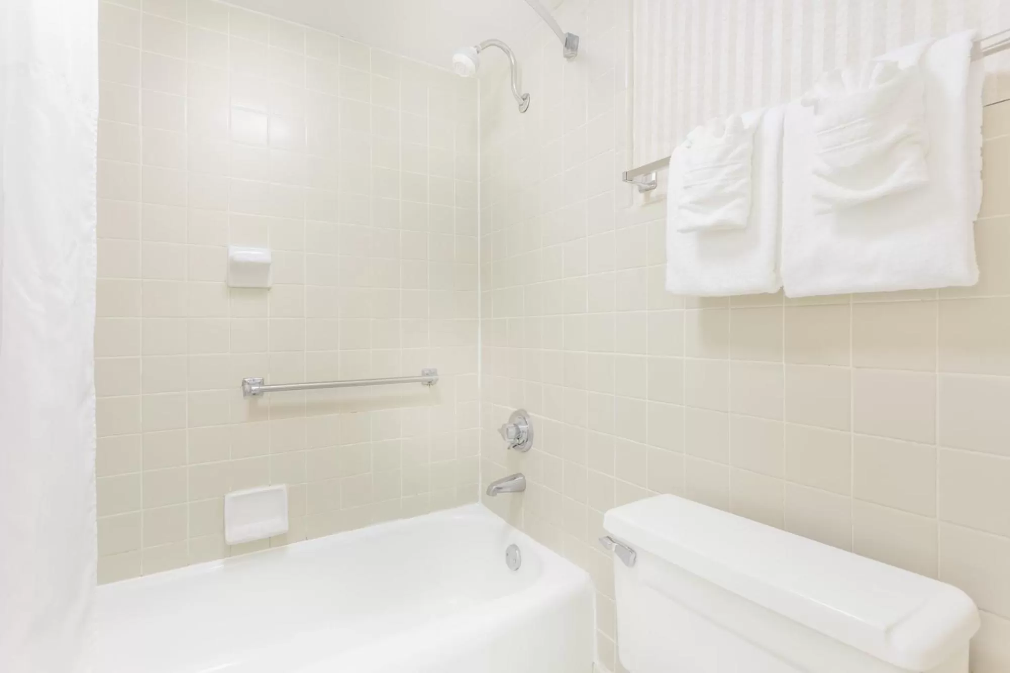 Bathroom in Days Inn by Wyndham Cedar Falls- University Plaza