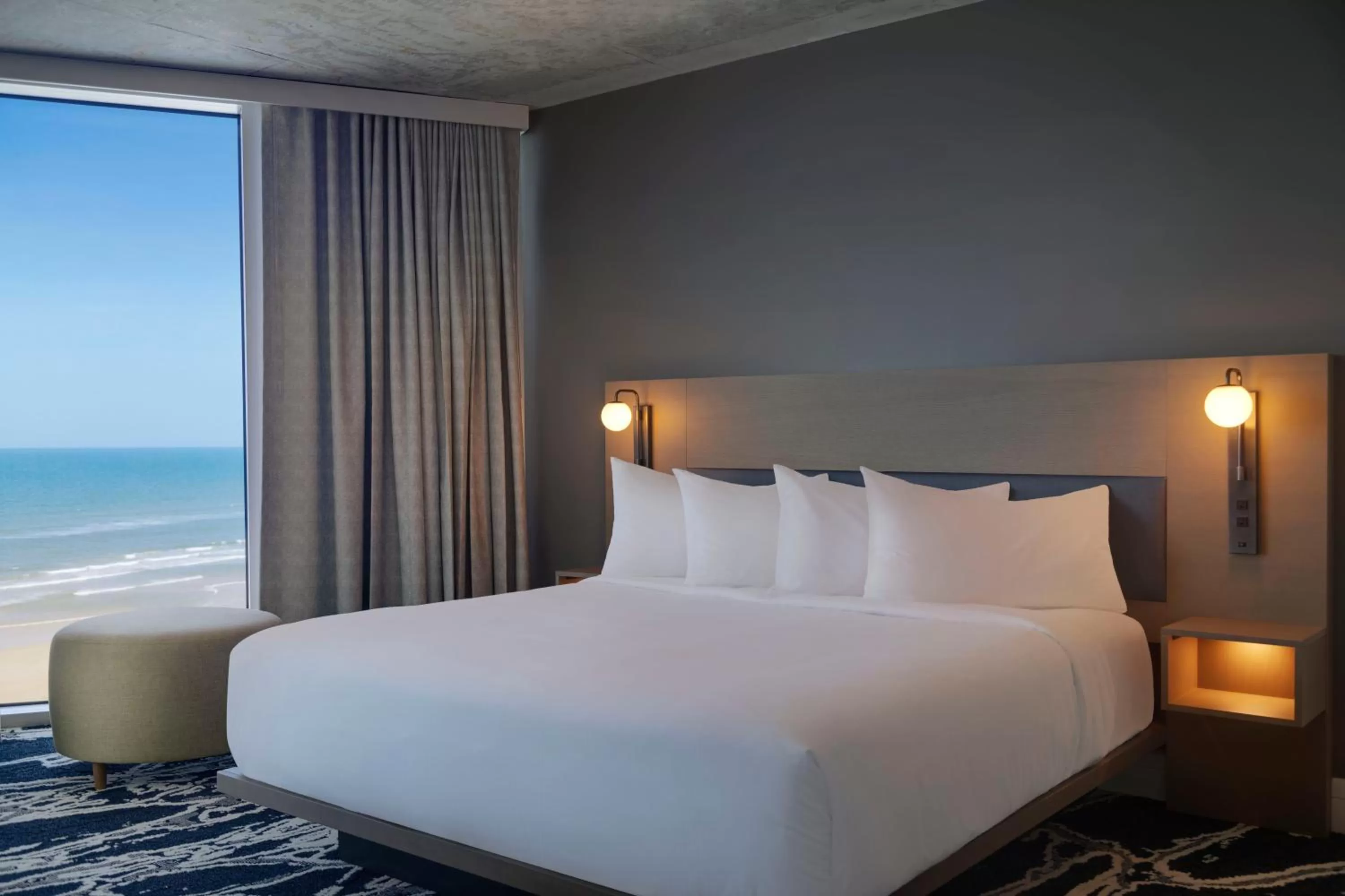 Bedroom, Bed in Max Beach Resort