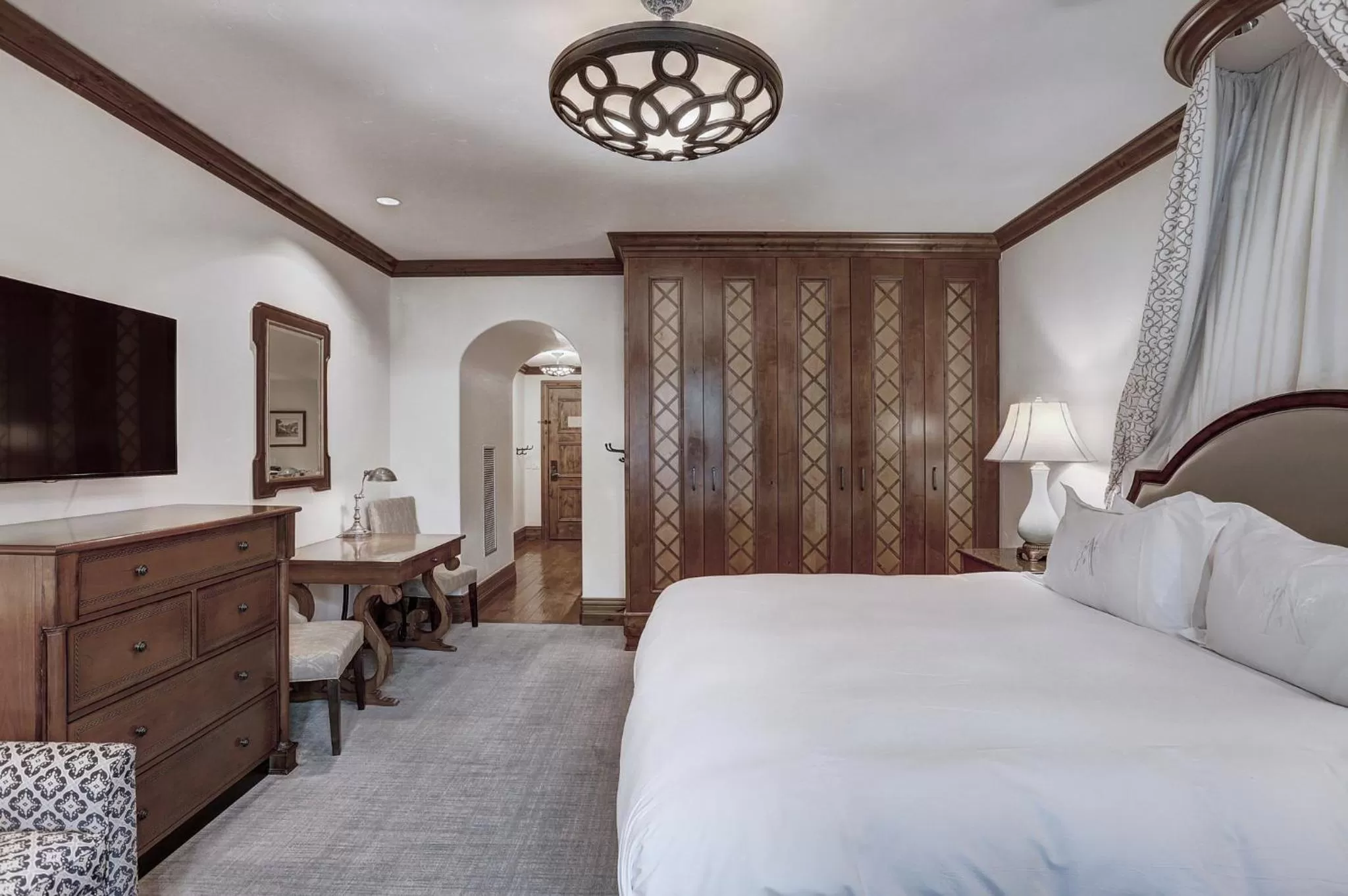 Photo of the whole room, Bed in The Arrabelle at Vail Square, a RockResort