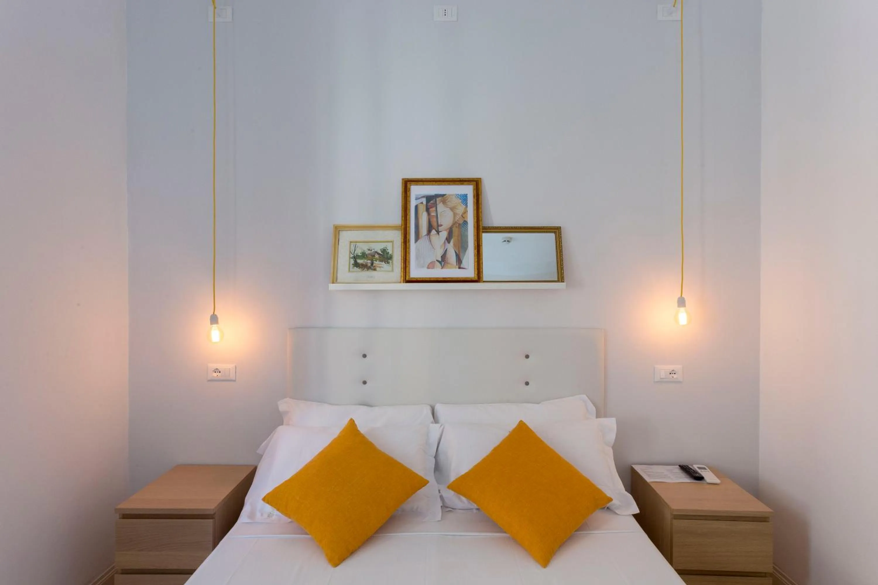 Photo of the whole room, Bed in Hotel Cathrine