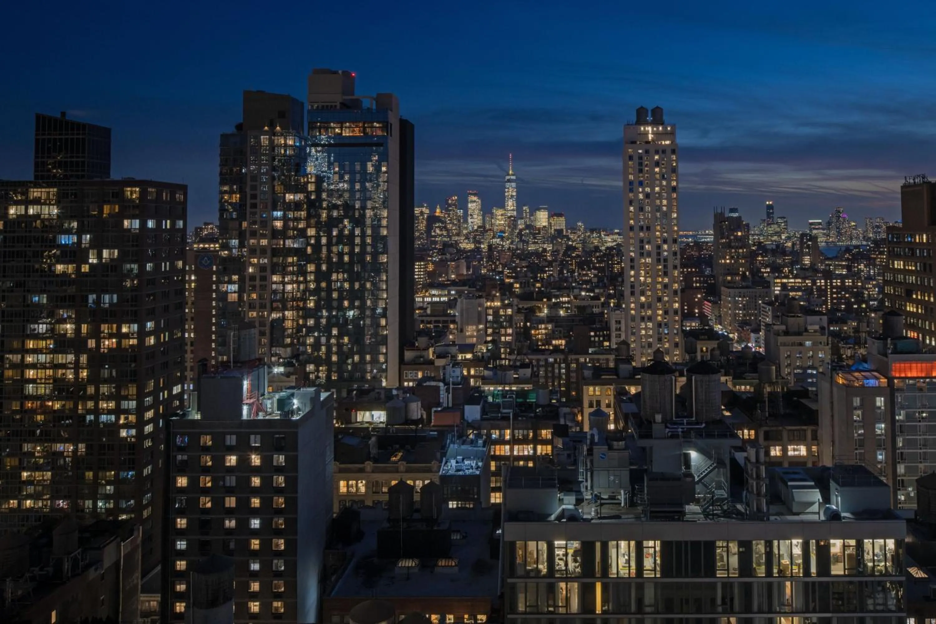 Photo of the whole room in Aloft New York Chelsea