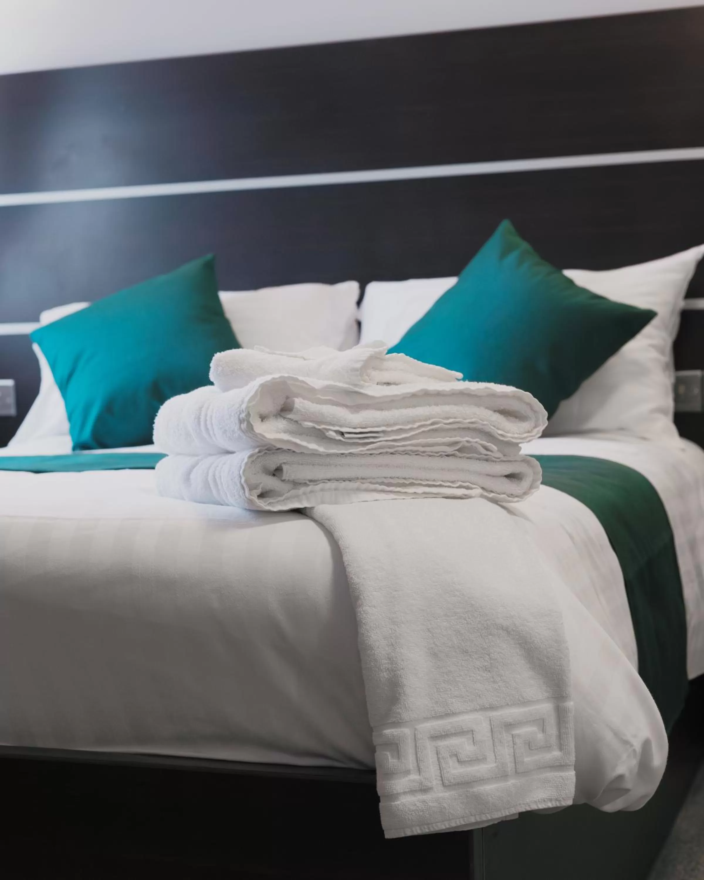 Bedroom, Bed in Best Western Ebbw Vale