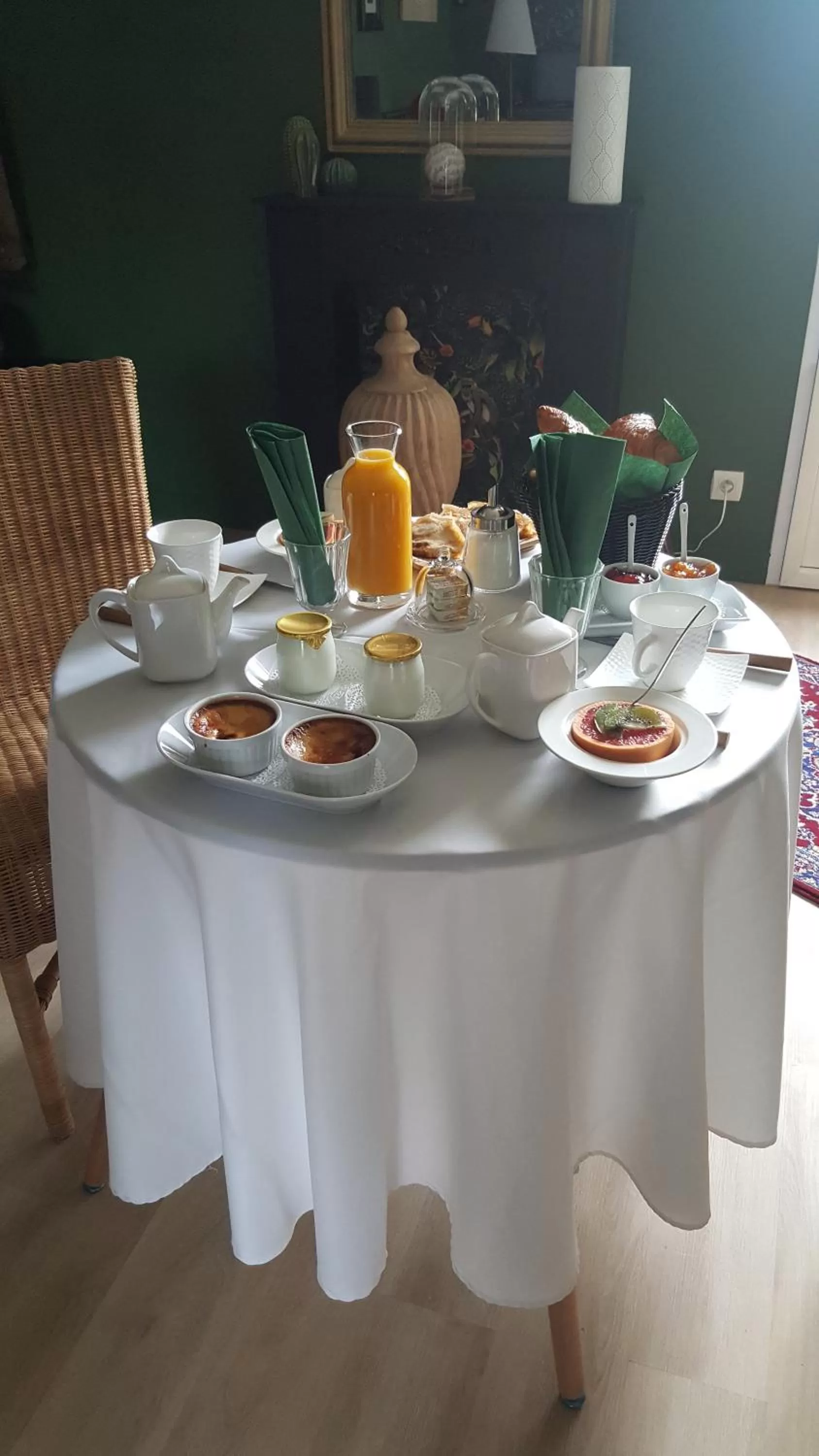 Continental breakfast in Les Patis