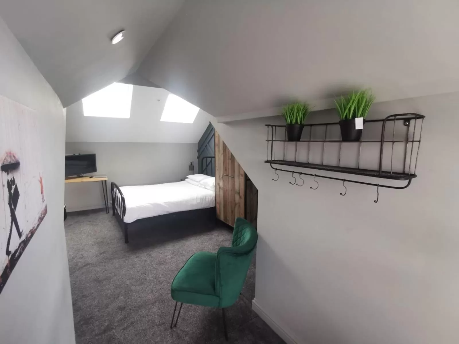 Bed in Mansel House - by TIFA Stays