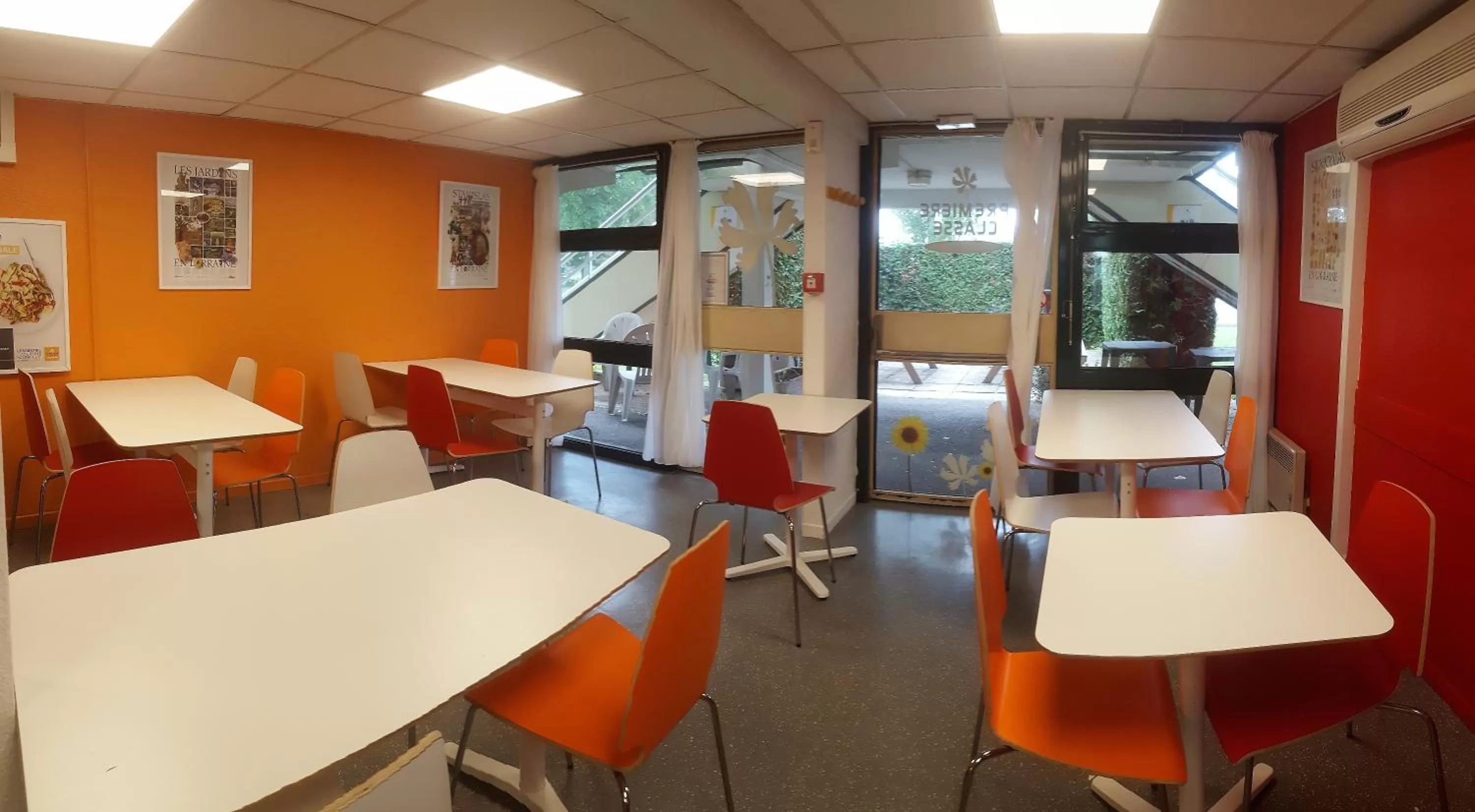 Lobby or reception in Premiere Classe Nancy Est Essey