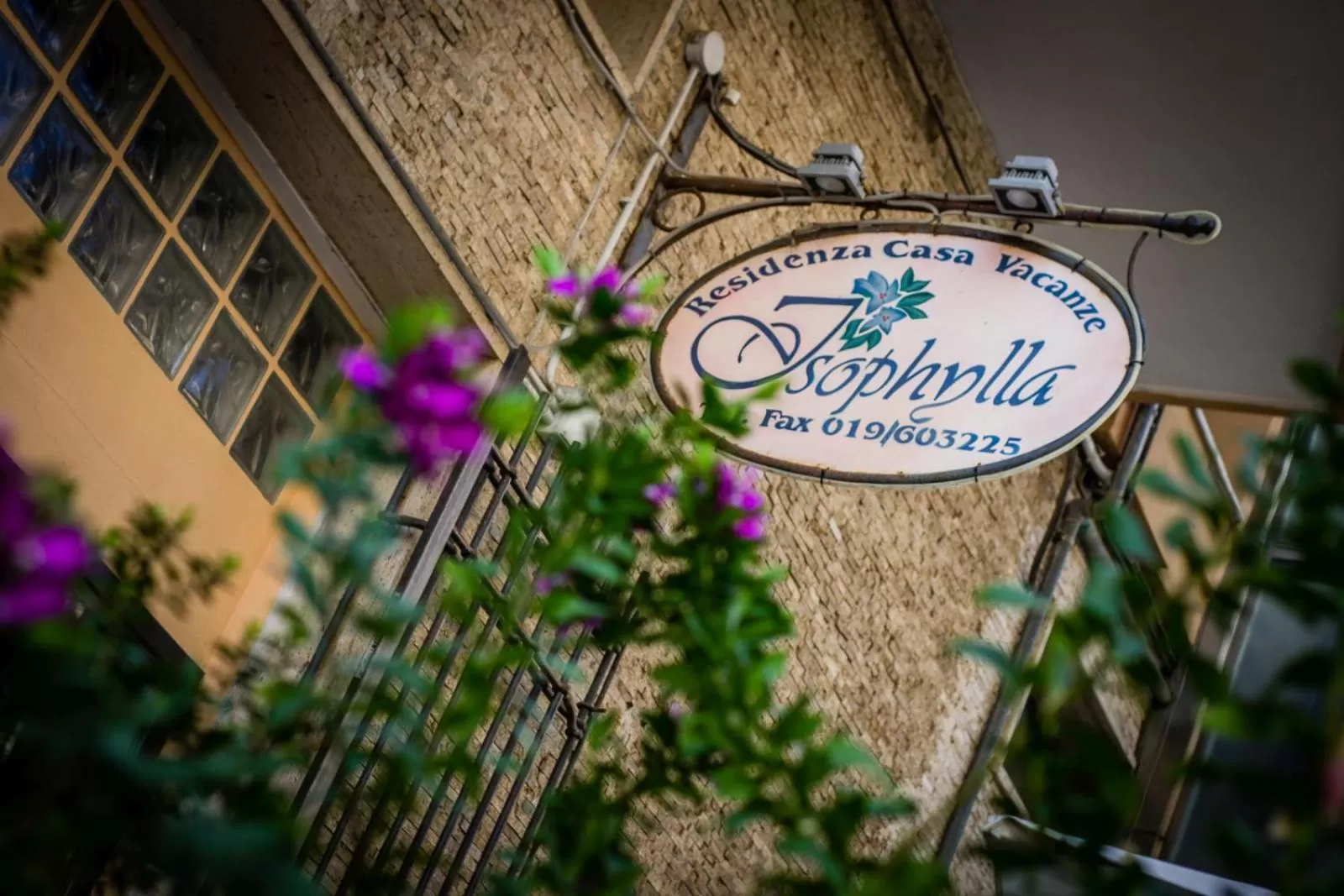 Property logo or sign in Casa Vacanze Isophylla