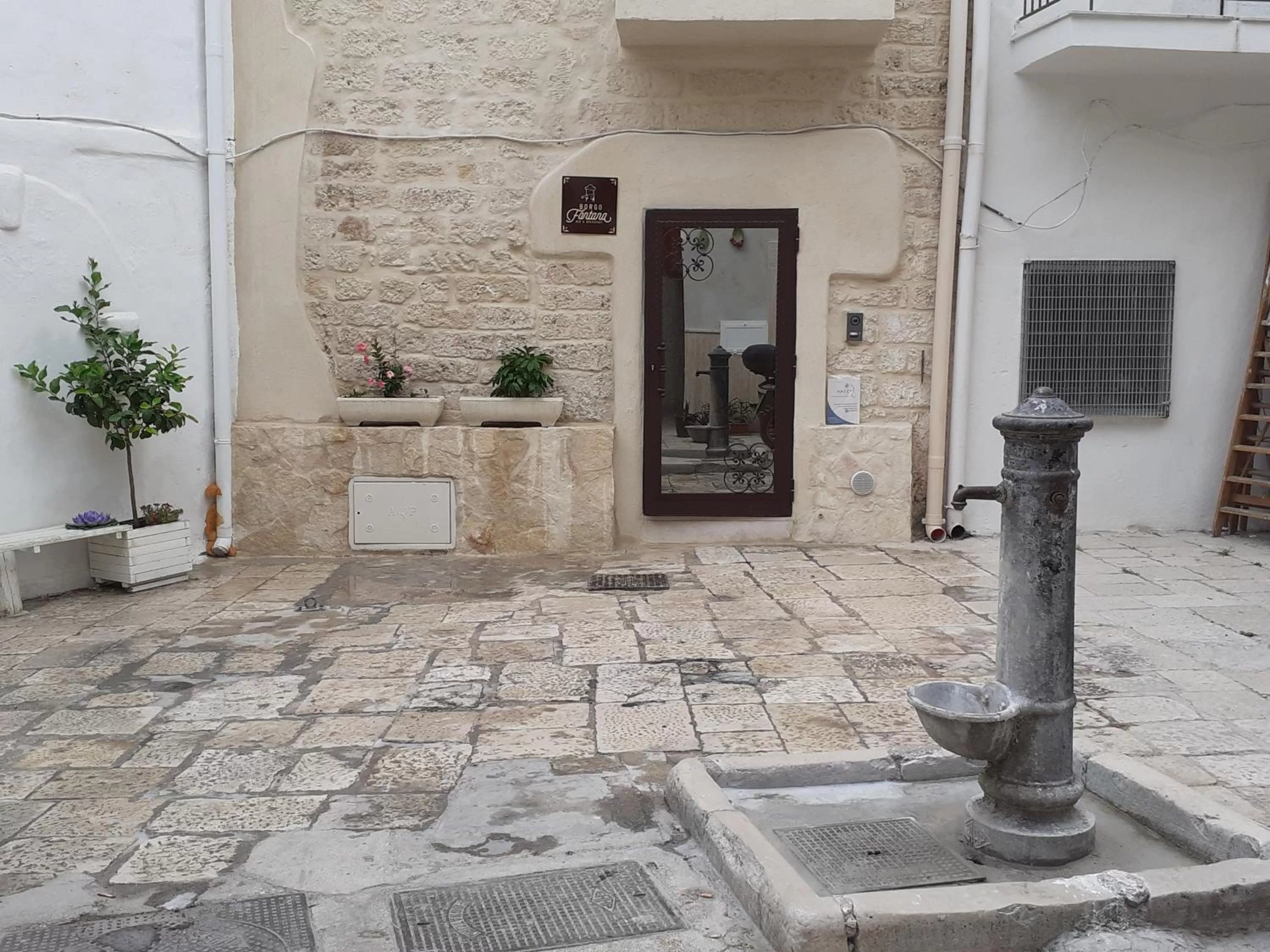 Facade/entrance in Borgo Fontana B&B