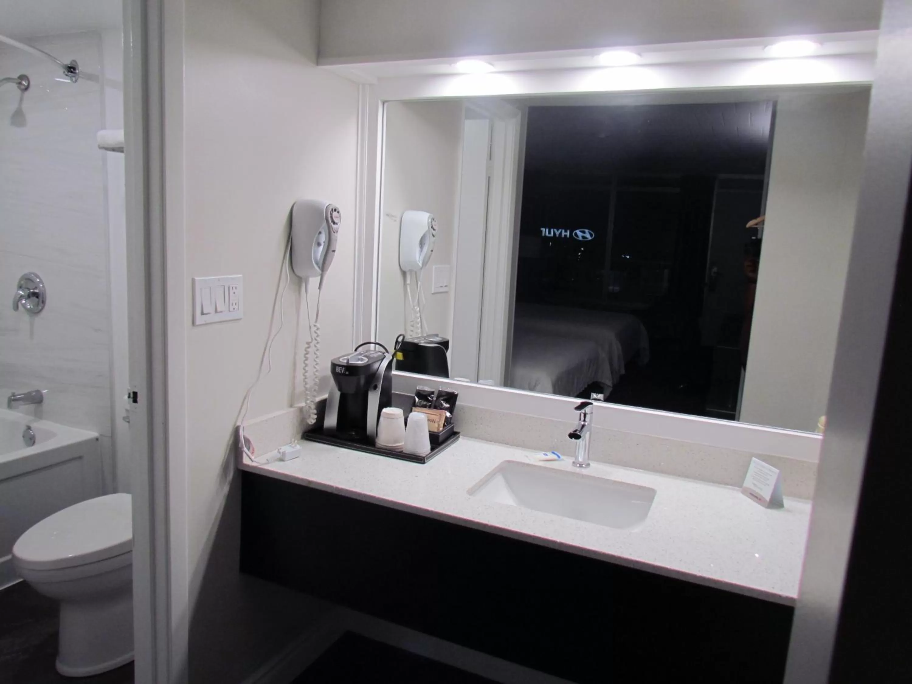 Bathroom in Rodeway Inn King William