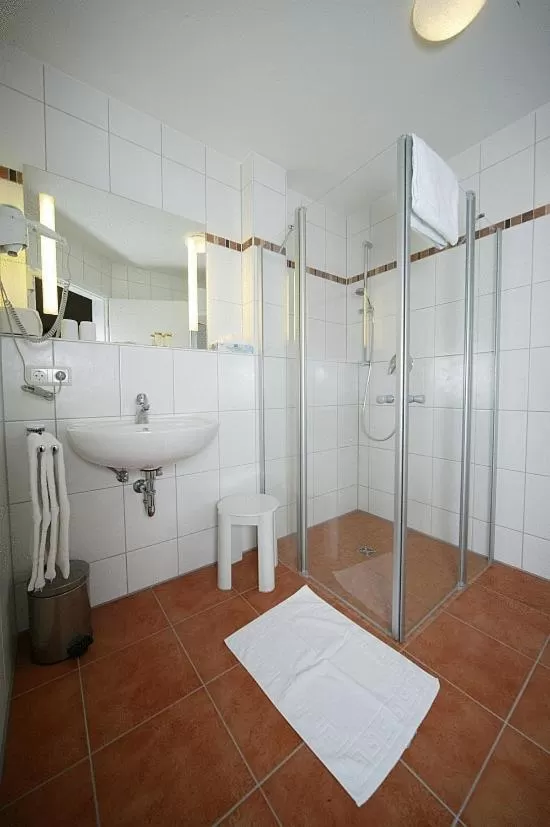 Shower in Hotel Krone