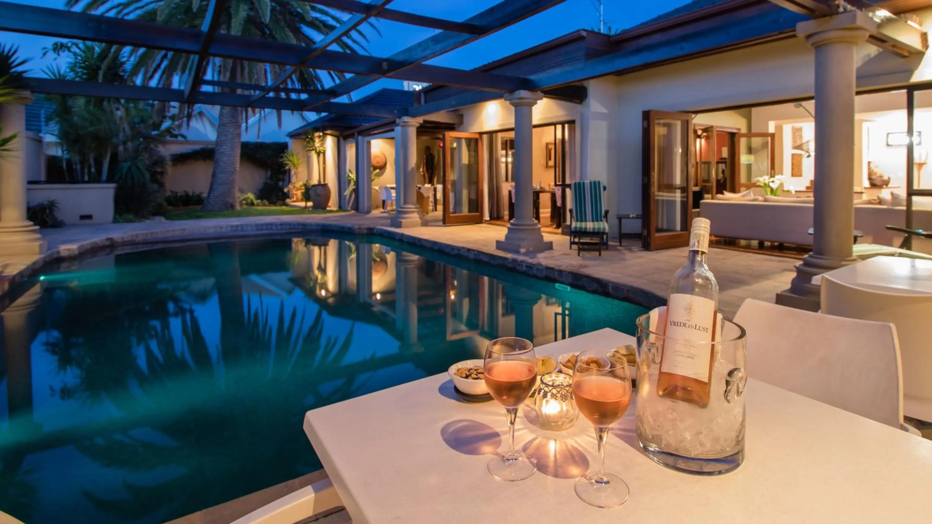 Alcoholic drinks in Manor 38